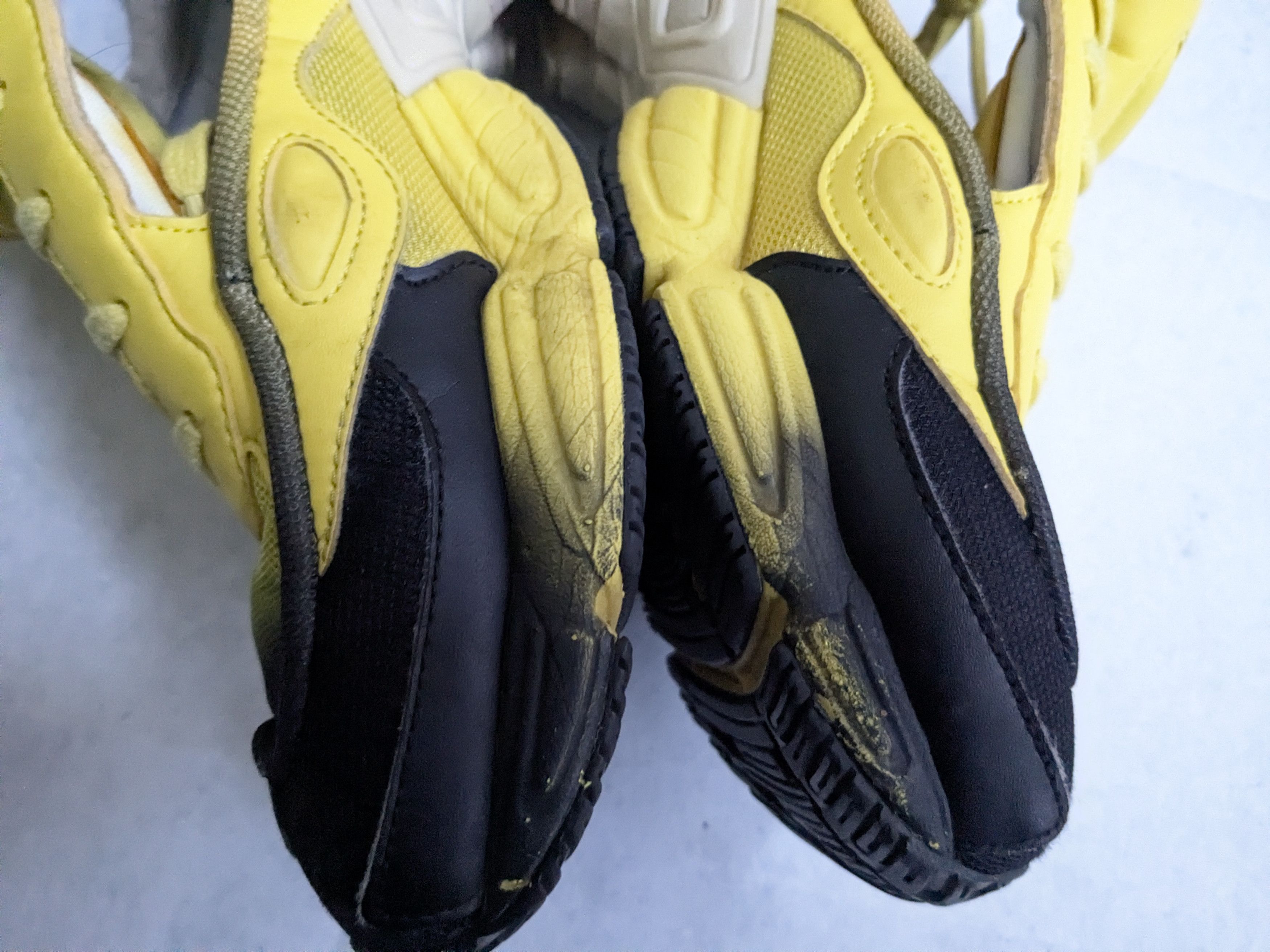 Adidas × Raf Simons Adidas x Raf Simons Replicant Ozweego Yellow Black 10 Size US 10 / EU 43 - 9 Thumbnail