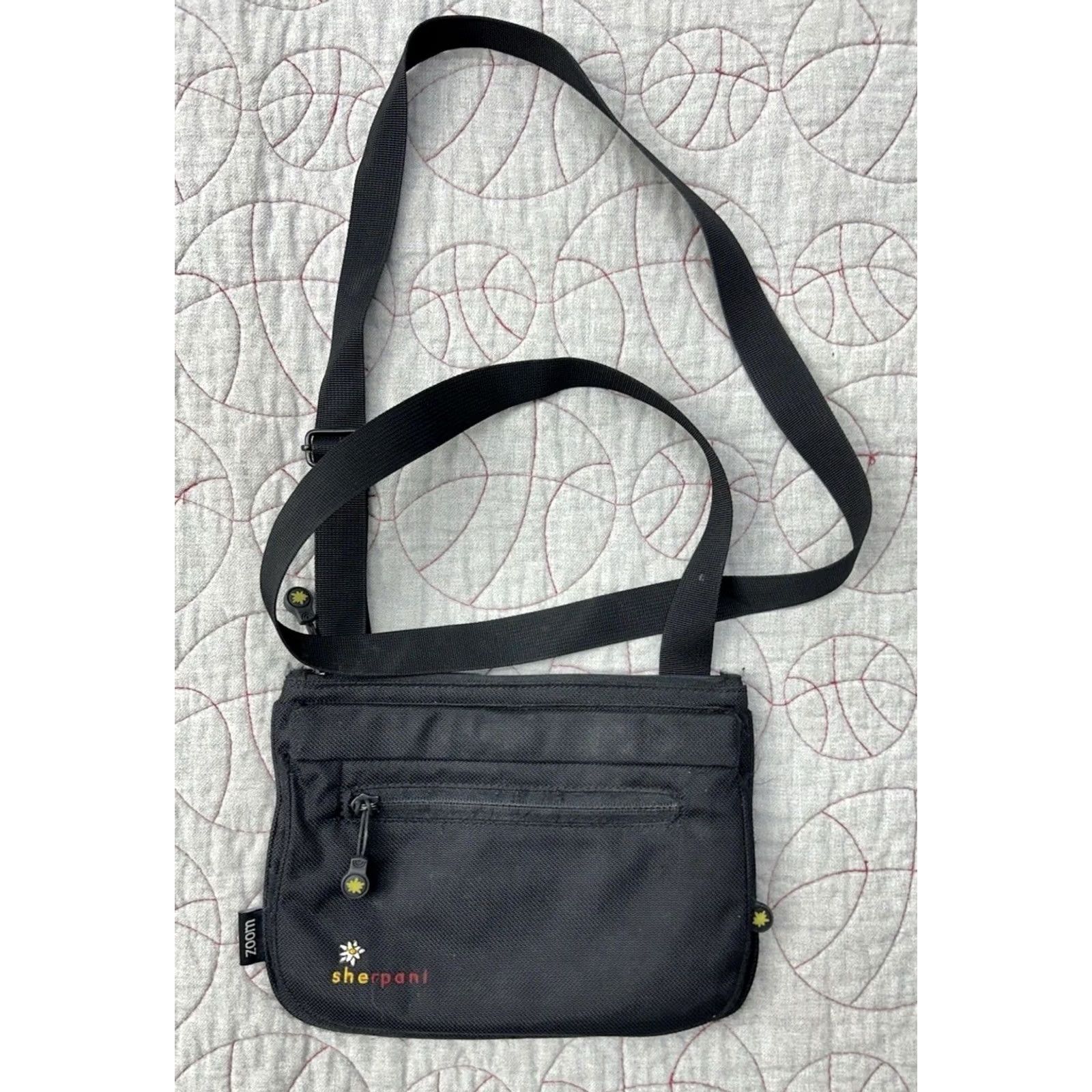 Vintage SHERPANI ZOOM Black Nylon Crossbody Purse Bag Small Women's Crossbody Bag Nylon Zipper Adjustable Strap Vintage: No Size ONE SIZE - 2 Thumbnail