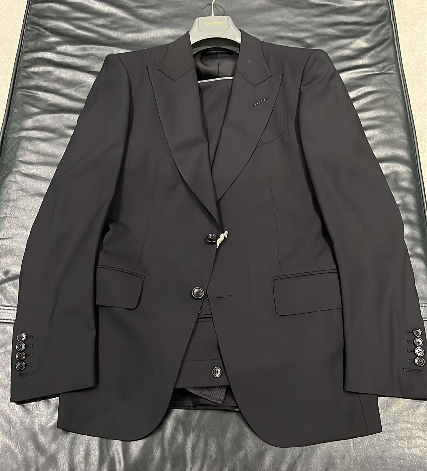 Tom Ford o1loc1c0126 2HPP02 Suit in Black Size US M / EU 48-50 / 2 - 1 Thumbnail