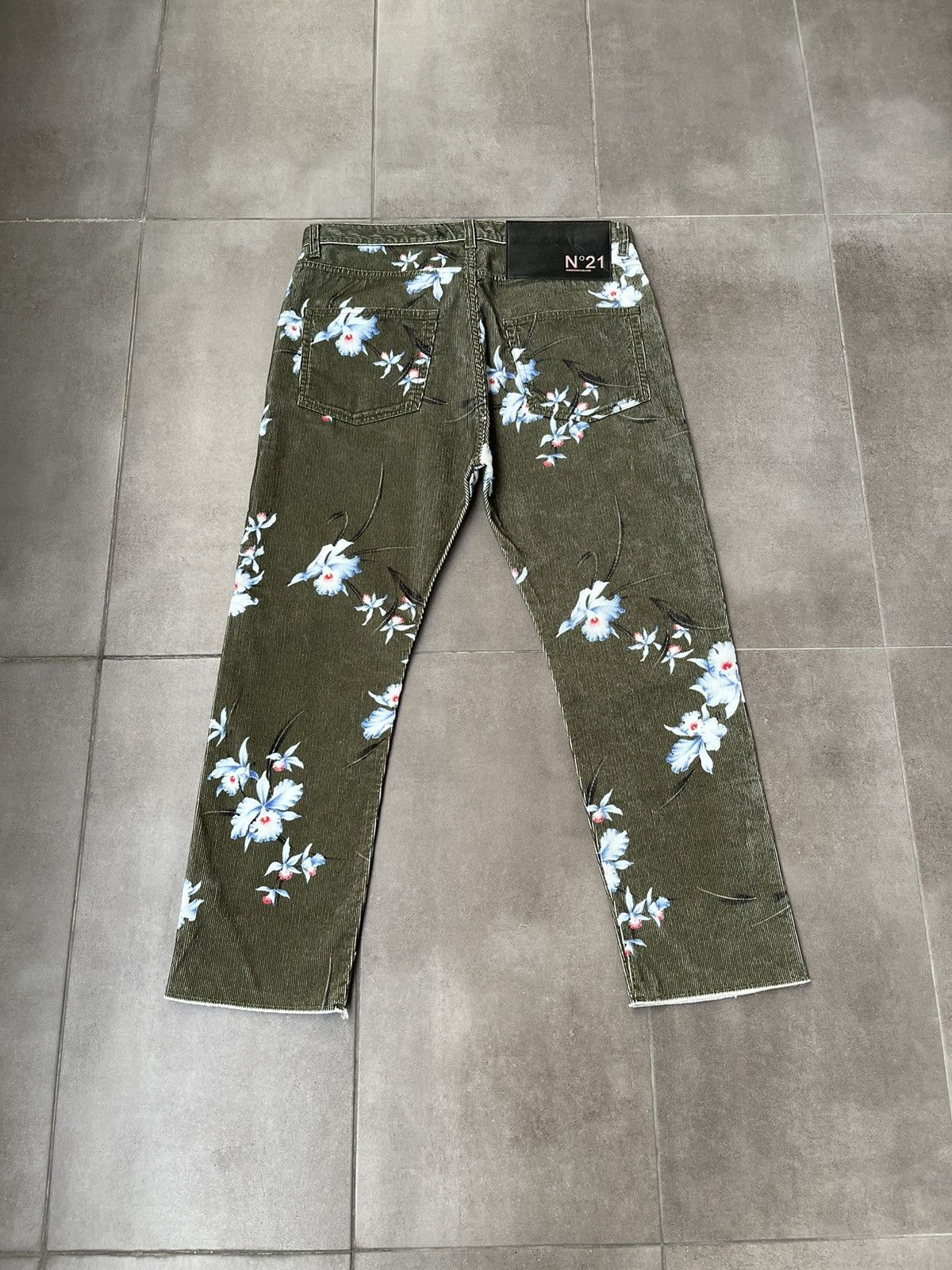 N21 !DS! FW22 N21 Floral Print Straight Leg Green Corduroy Pants Size US 32 / EU 48 - 14 Thumbnail