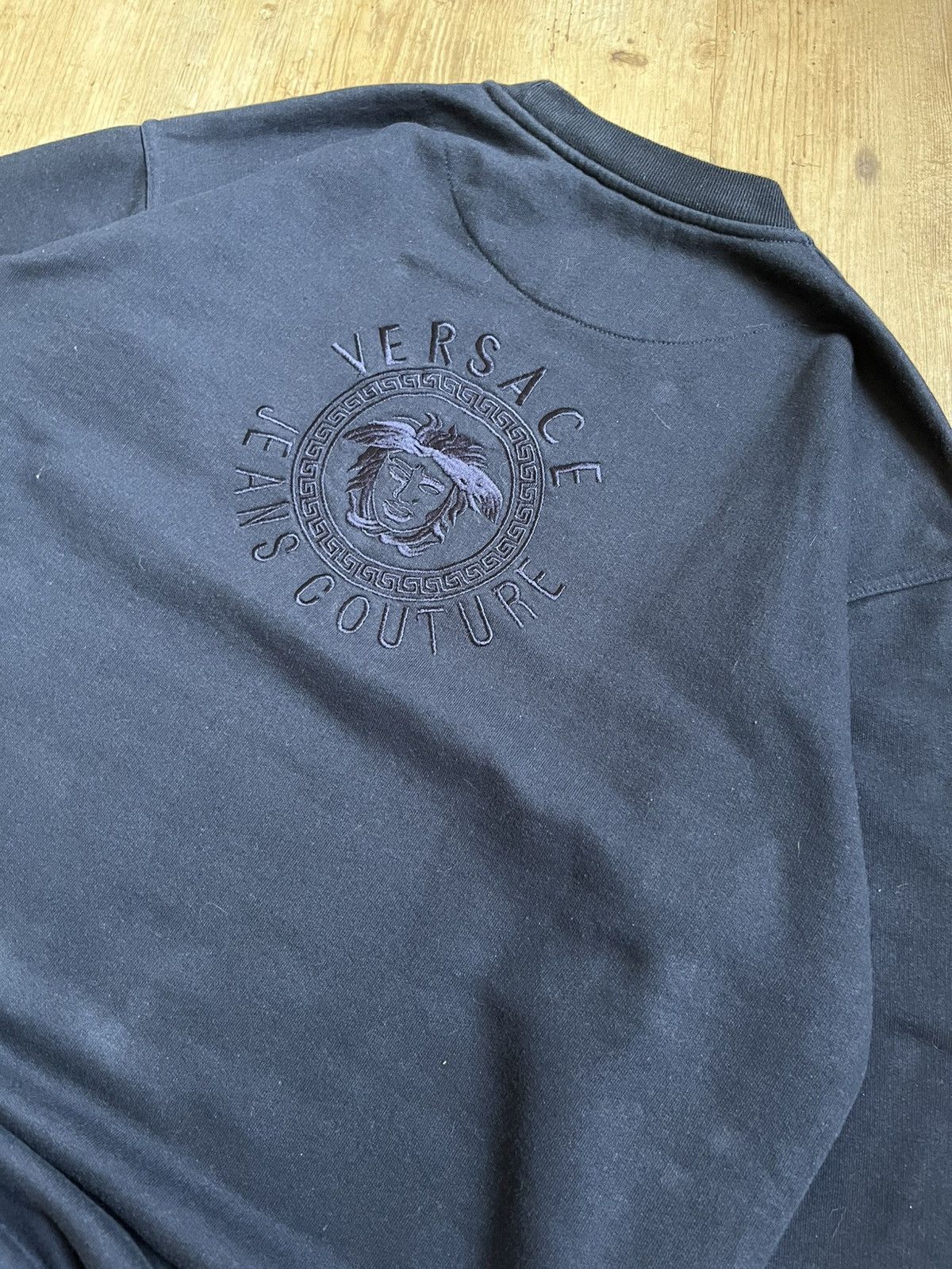 Versace Vintage Versace medusa logo sweatshirt Size US XL / EU 56 / 4 - 3 Thumbnail