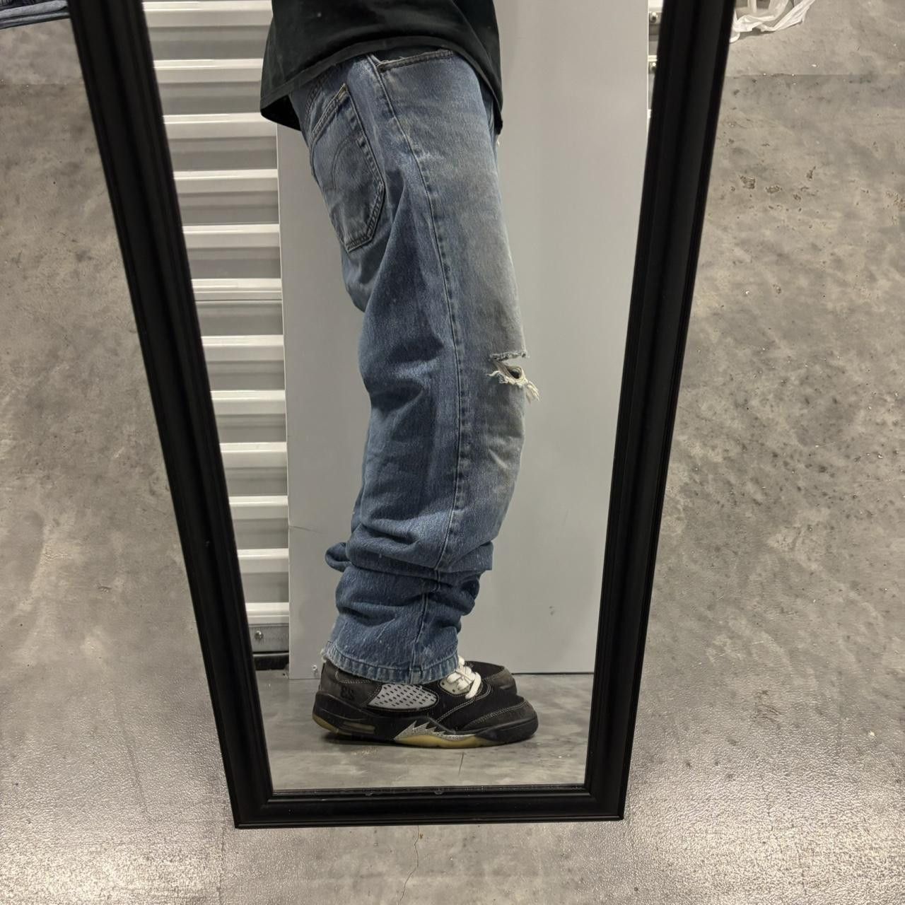 Levi's × Vintage Crazy Vintage 90s Grunge Levi’s 501 Faded Medium Wash Distressed Denim Jeans! Size US 36 / EU 52 - 2 Thumbnail