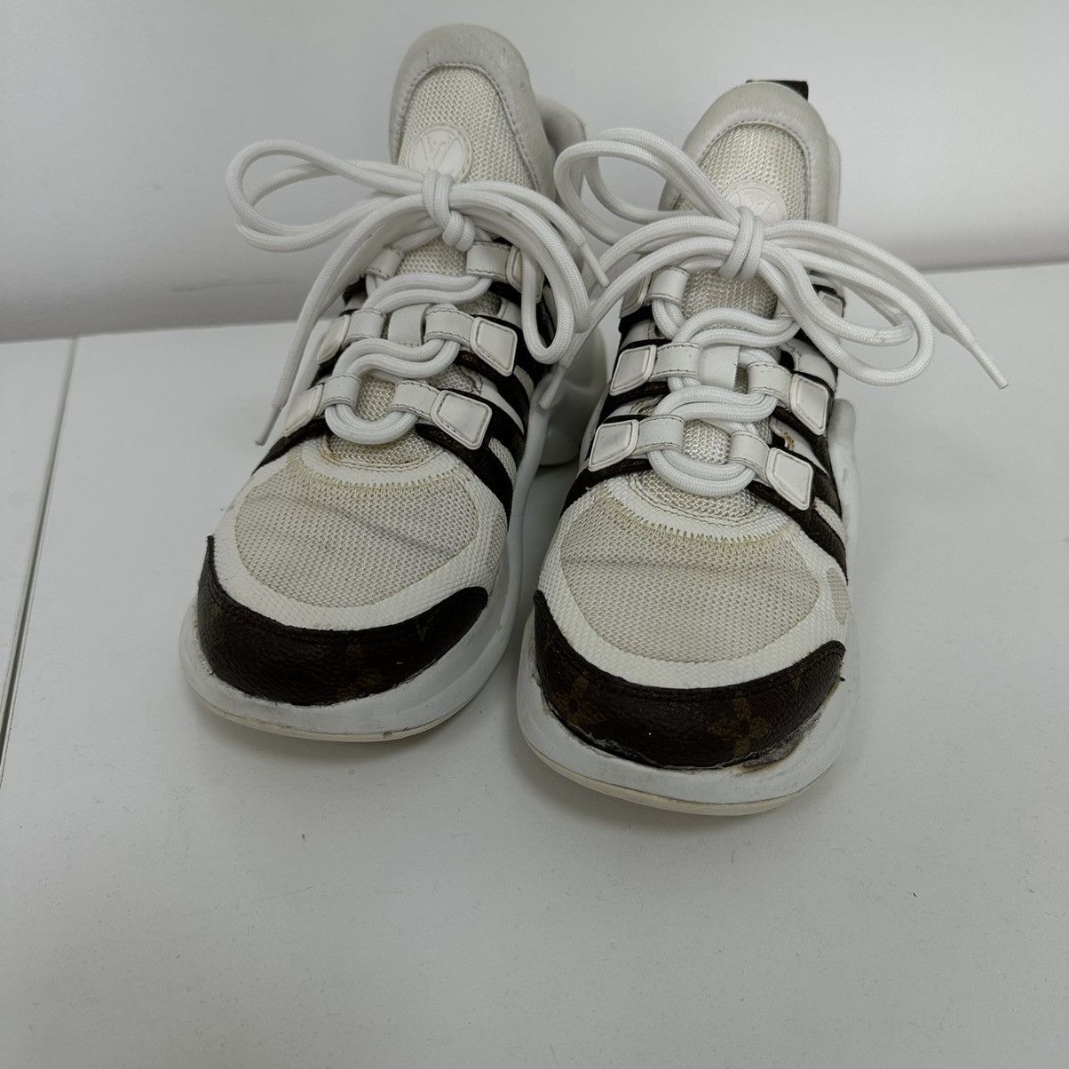 Louis Vuitton Louis Vuitton Archlight Trainer Monogram White Shoes Size US 6 / IT 36 - 4 Thumbnail