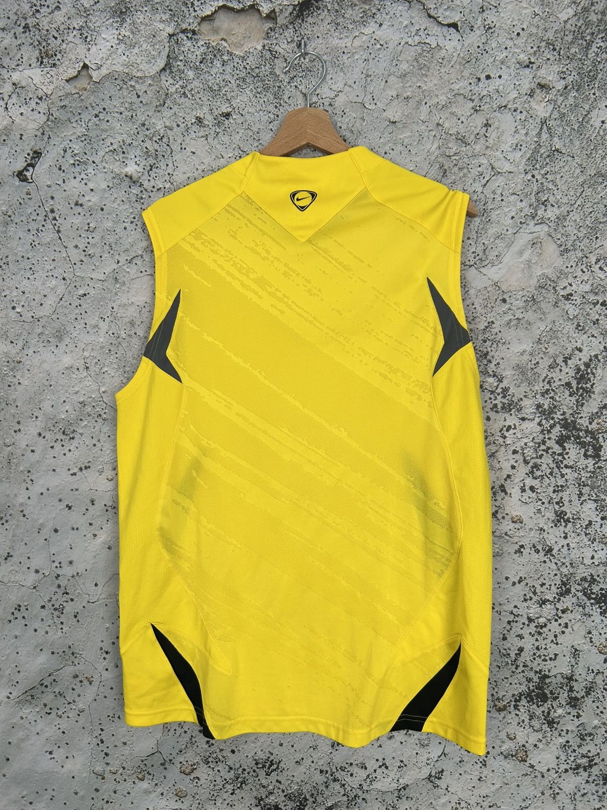 Nike Vintage Nike Tank Top Football Jersey Sportswear Soccer 90s Size US M / EU 48-50 / 2 - 4 Thumbnail