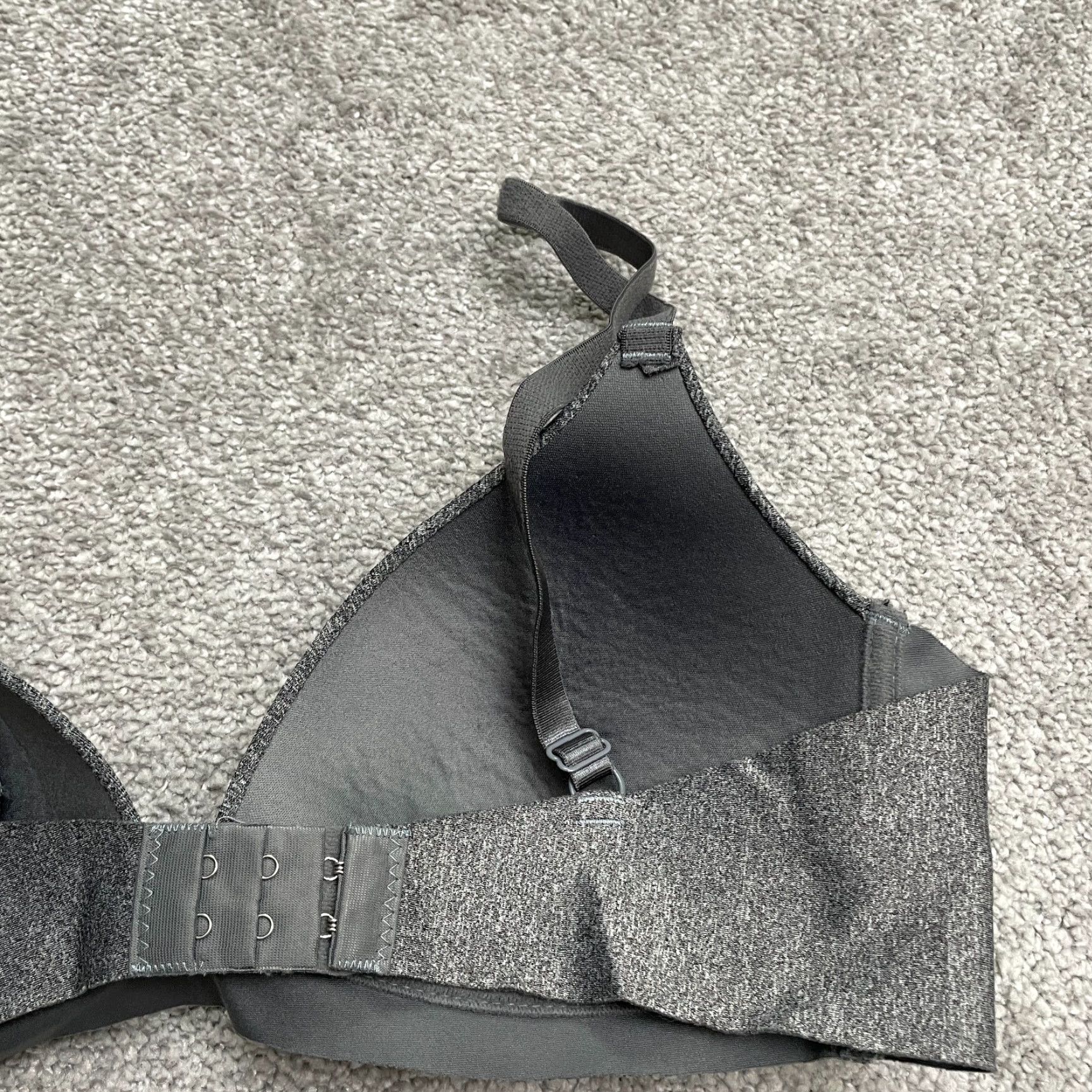 Vintage YMI Intimates Wireless Bra Womens 36B Dark Gray Padded Strap Hook&Eye 36B Gray Women Bra Shirt? Size ONE SIZE - 7 Thumbnail