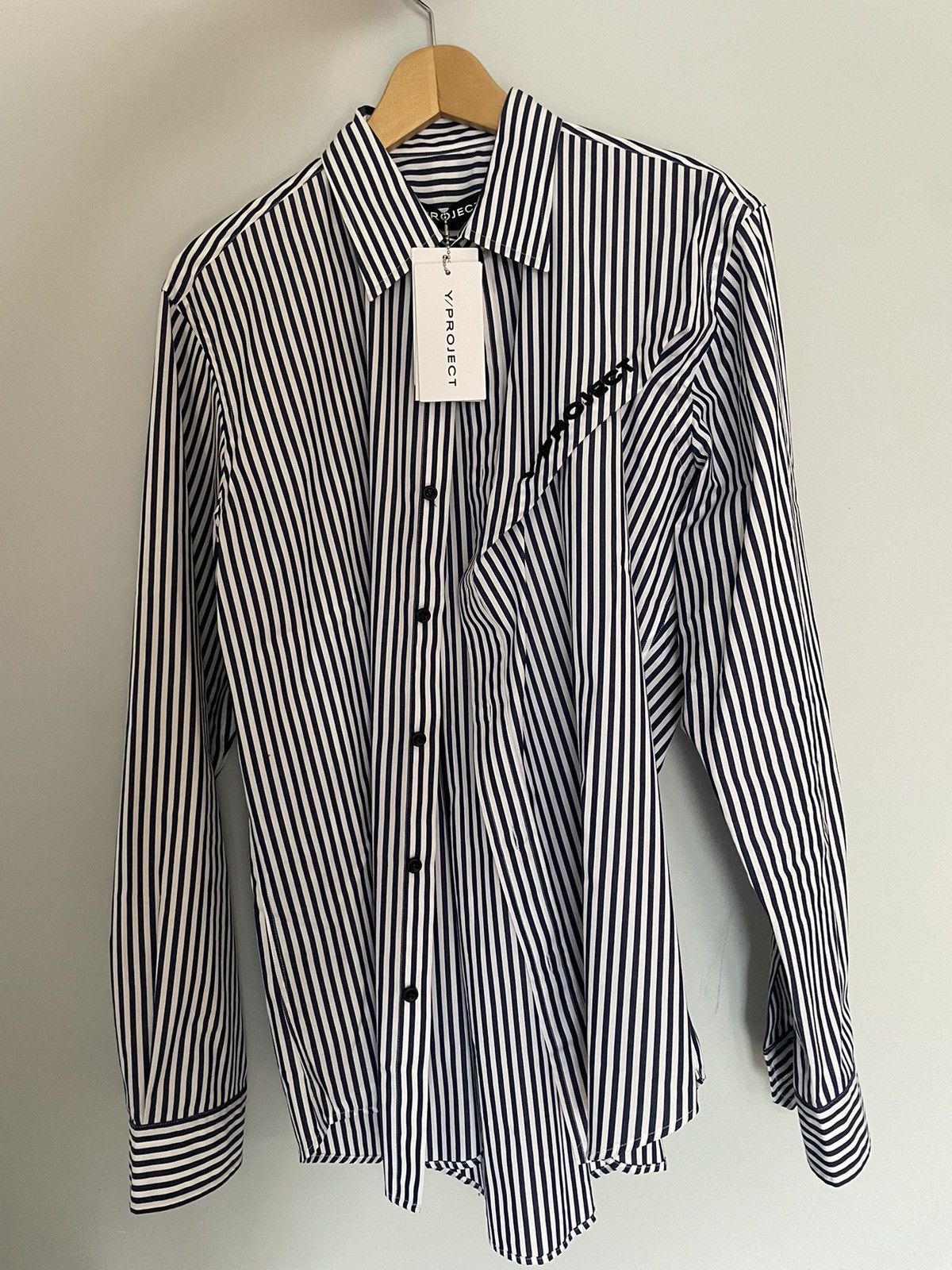 Y/Project Cinched Logo-Embroidered Striped Shirt Size US XL / EU 56 / 4 - 2 Thumbnail