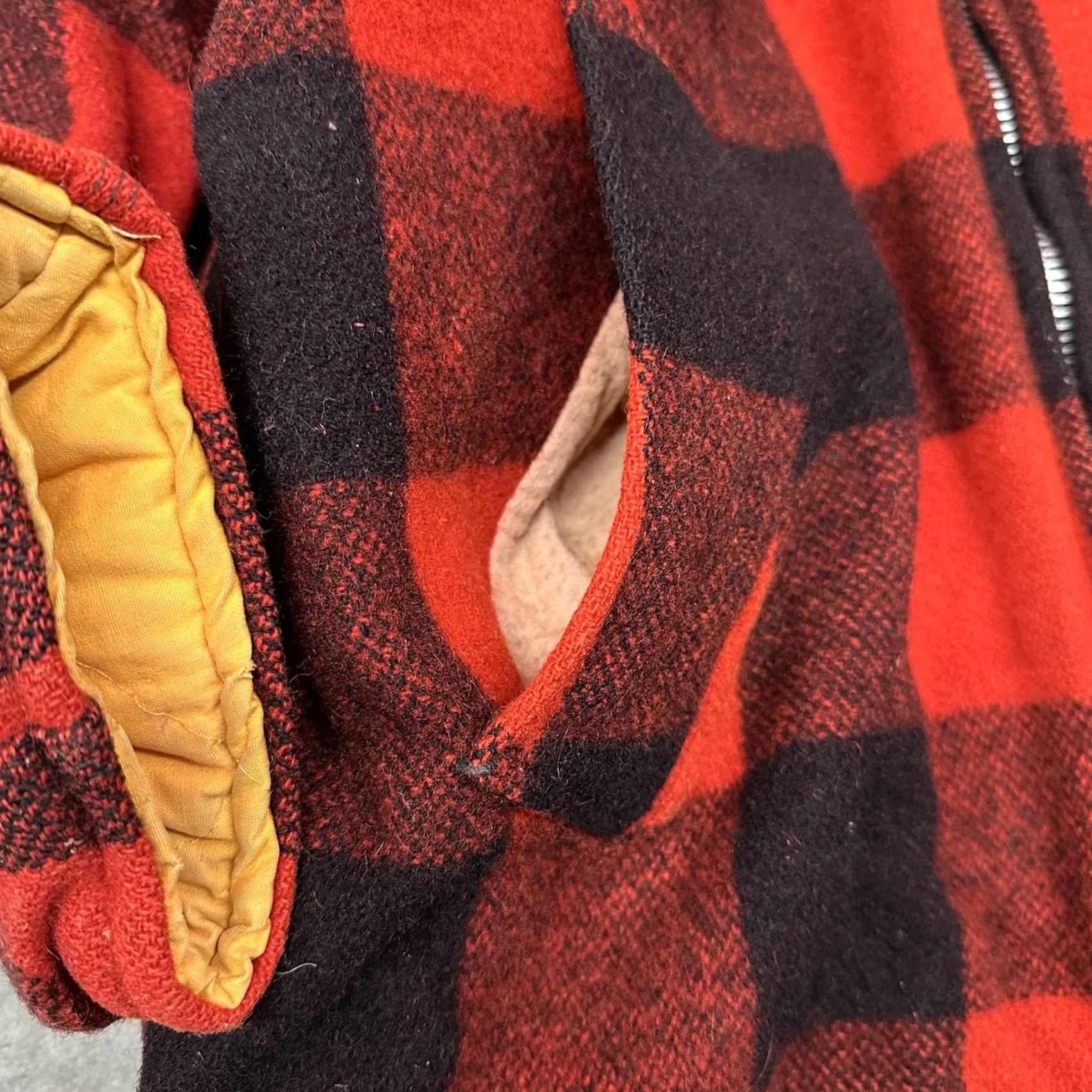 Vintage VINTAGE Mackinaw Buffalo Plaid Reversible Wool Jacket Zip Up Hooded L Men's L Red Plaid Workwear Casual USA 60s 70s 80s Outdoor 90s Size US L / EU 52-54 / 3 - 3 Thumbnail