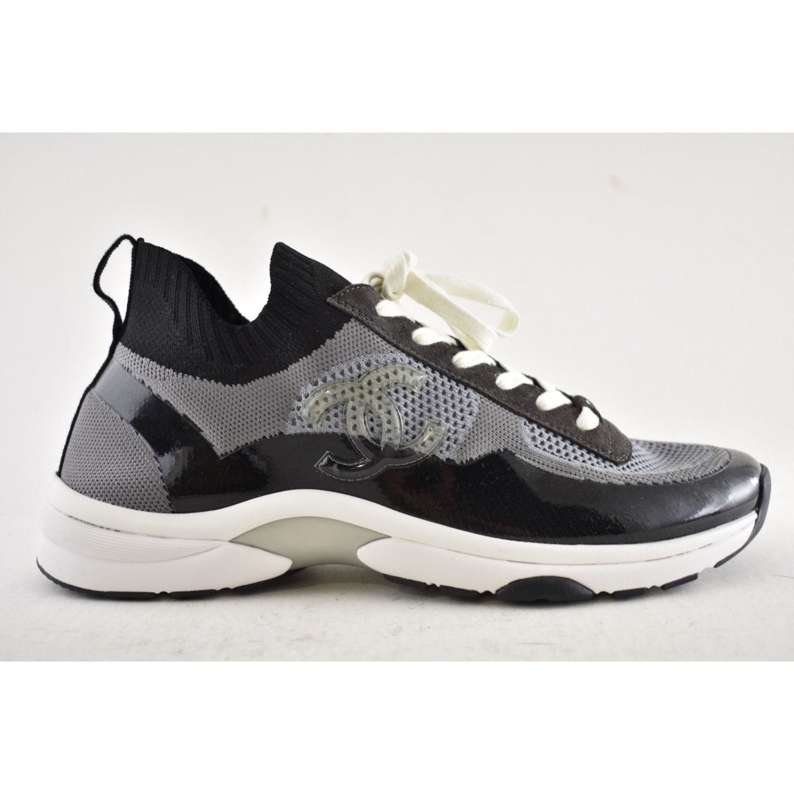 Chanel Chanel 22C Men Black White Grey Knit Clear CC Logo Low Size US 11 / EU 44 - 2 Thumbnail