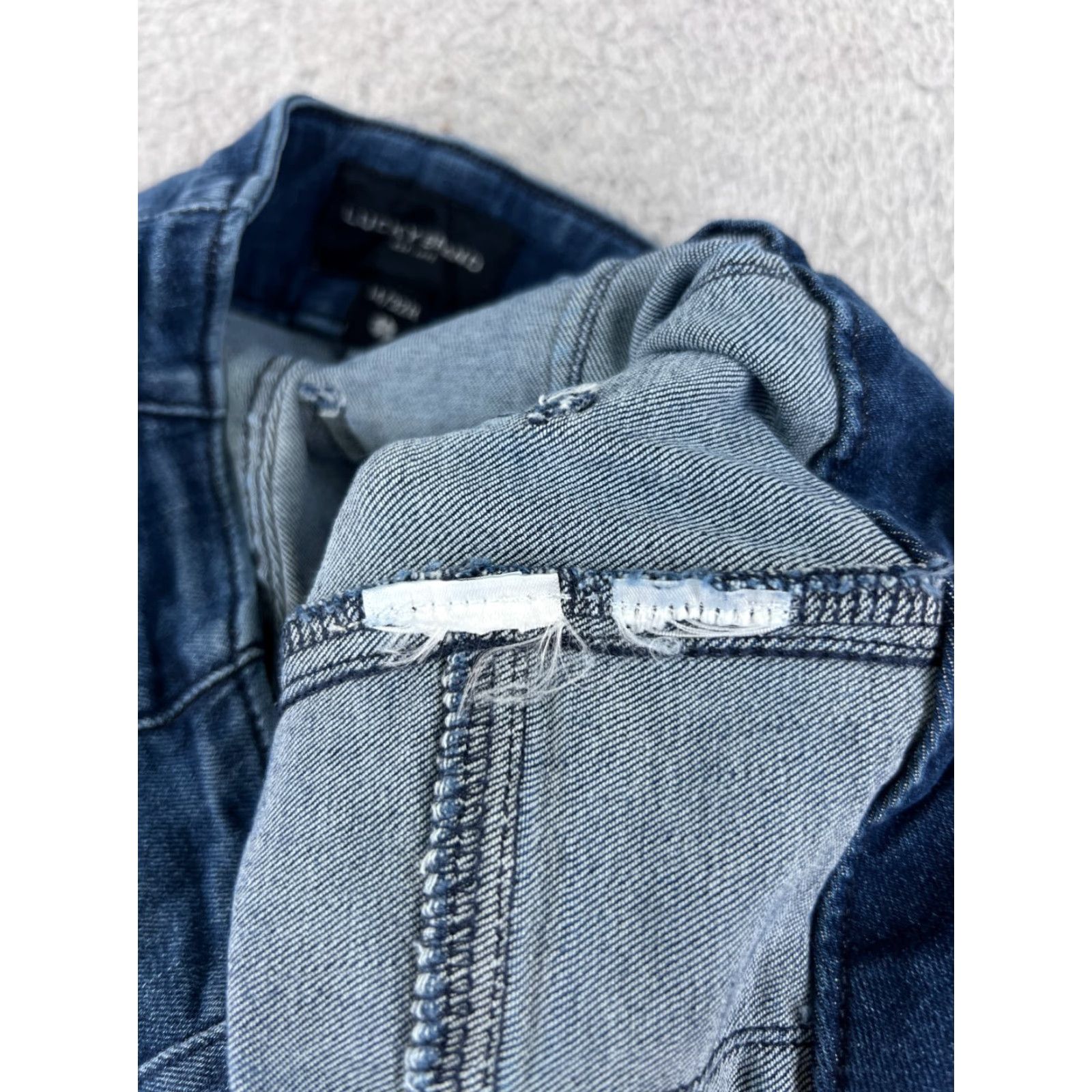 Lucky Brand VINTAGE Lucky Brand Jeans Juniors 14 Blue Denim Flared High Rise 5-Pocket Cotton Distressed Raw Hem Womens Girls Smalls? Size 36" / US 14 / IT 50 - 4 Thumbnail