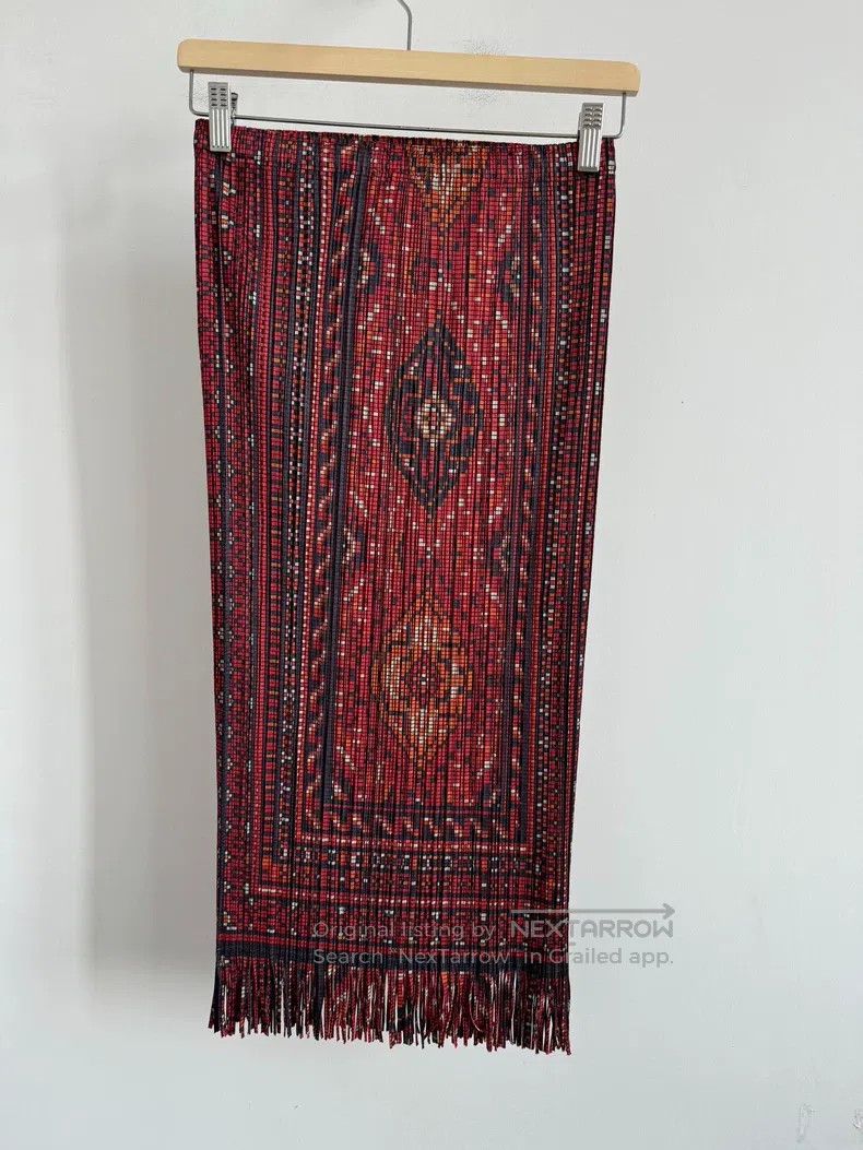 Issey Miyake Issey Miyake Red Midi Skirt Size 25" / US 0 / IT 36 - 2 Thumbnail
