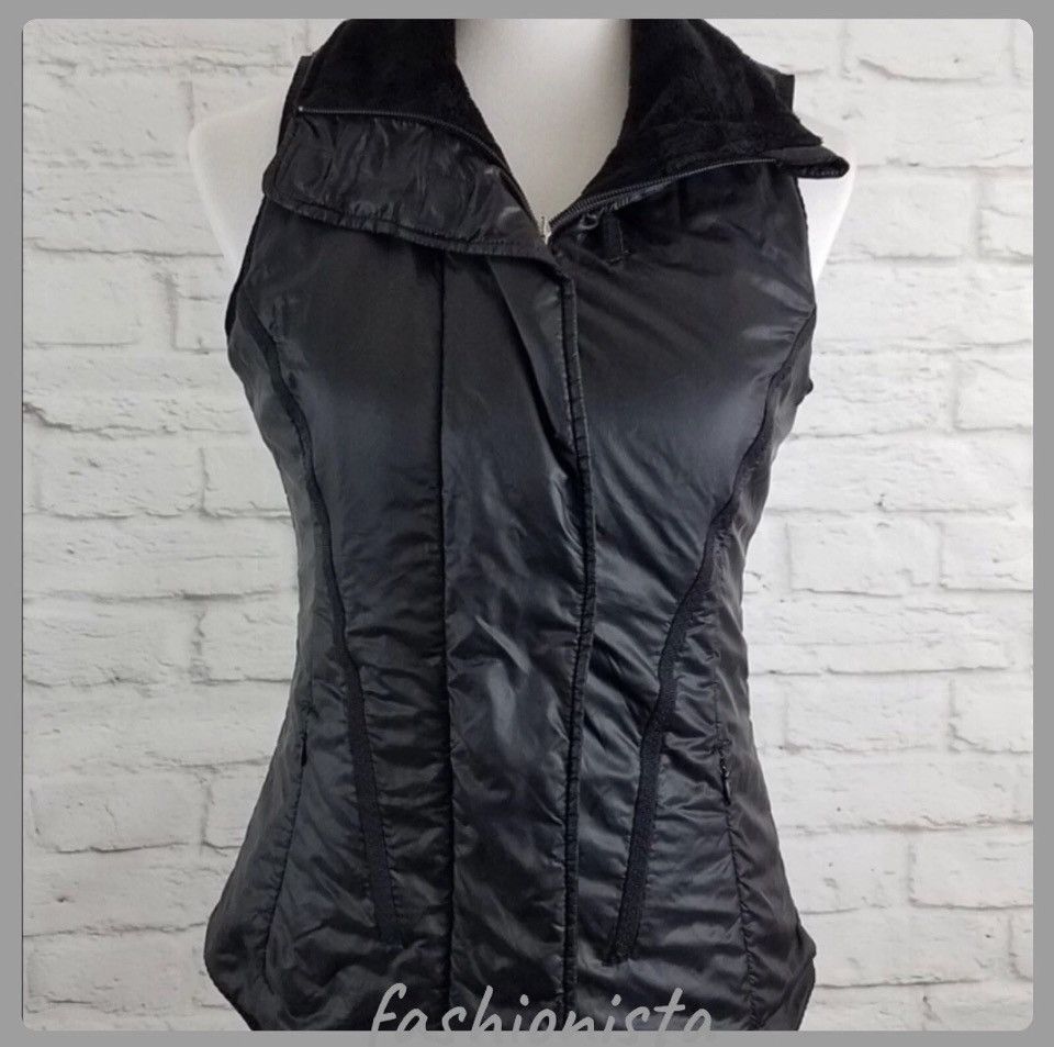 Lululemon Lululemon Black Glacier Quilted Fleece lined Vest Jacket Size S / US 4 / IT 40 - 5 Thumbnail
