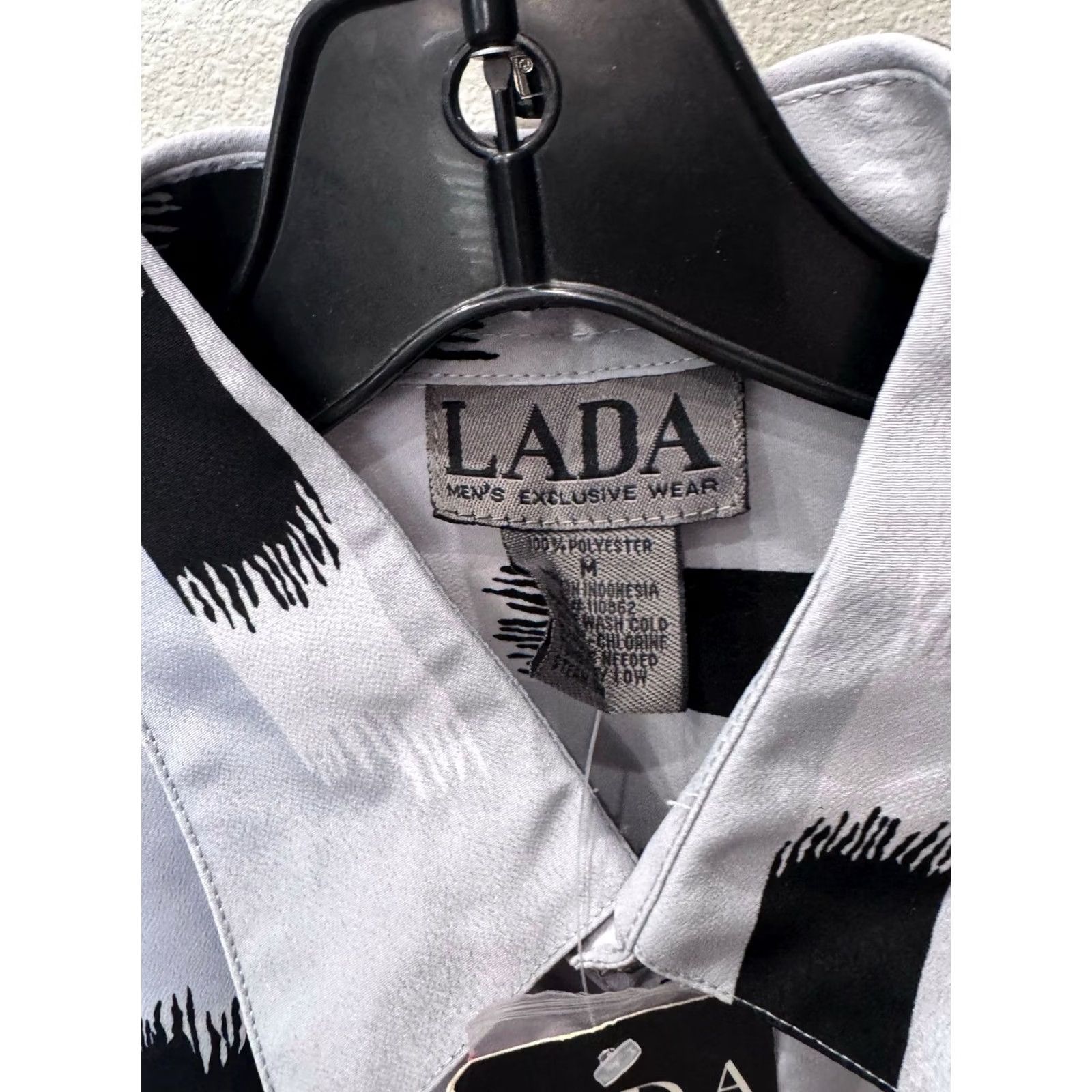 Nique Lava Short Sleeve Button Up Shirt Poly Multicolor Button Up SHIRT M XL Mens Toys? Size US XL / EU 56 / 4 - 6 Thumbnail