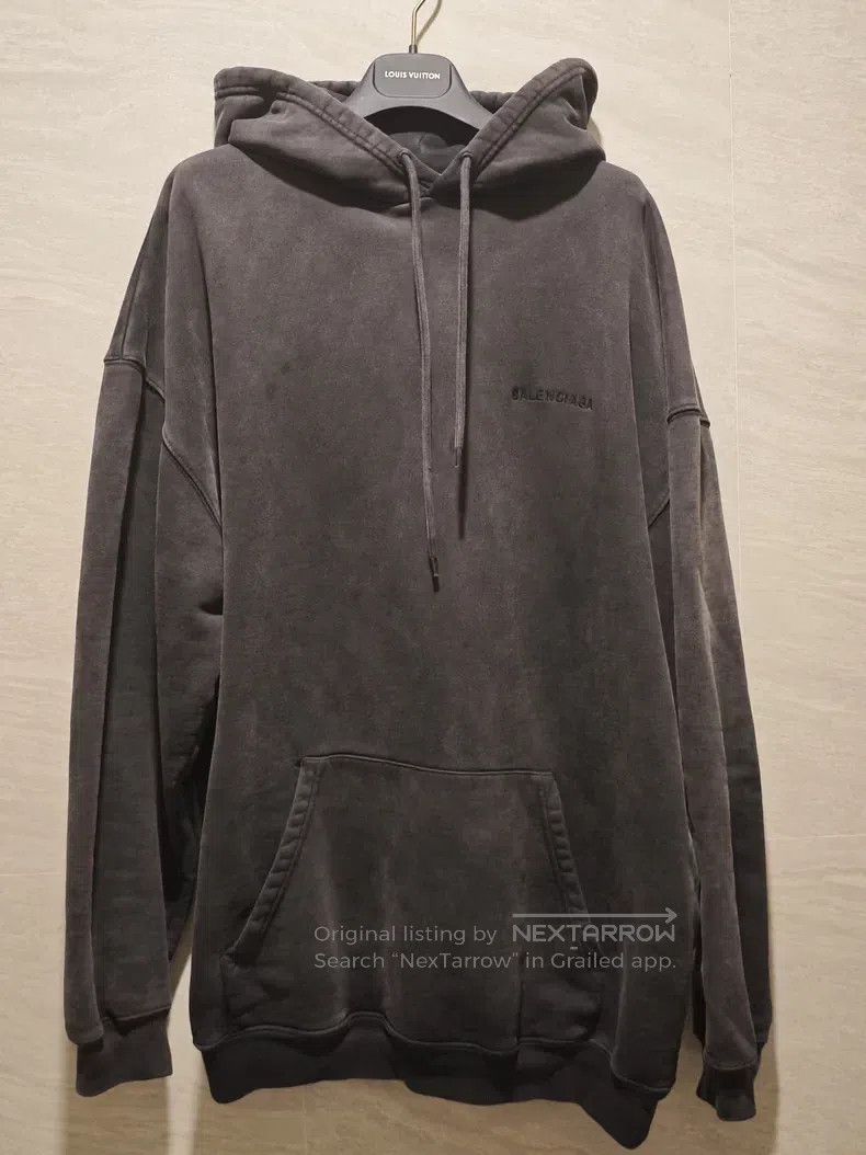 Balenciaga Balenciaga Solid Color Logo Letter Long Sleeve Hoodie Size US S / EU 44-46 / 1 - 1 Thumbnail
