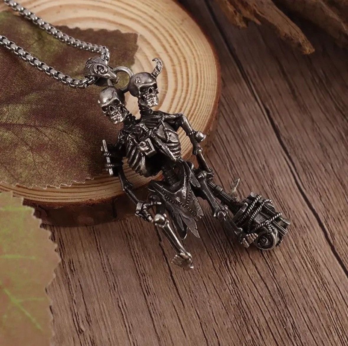 Jewelry Gothic Double Skull Pendant Necklaces Size ONE SIZE - 2 Thumbnail
