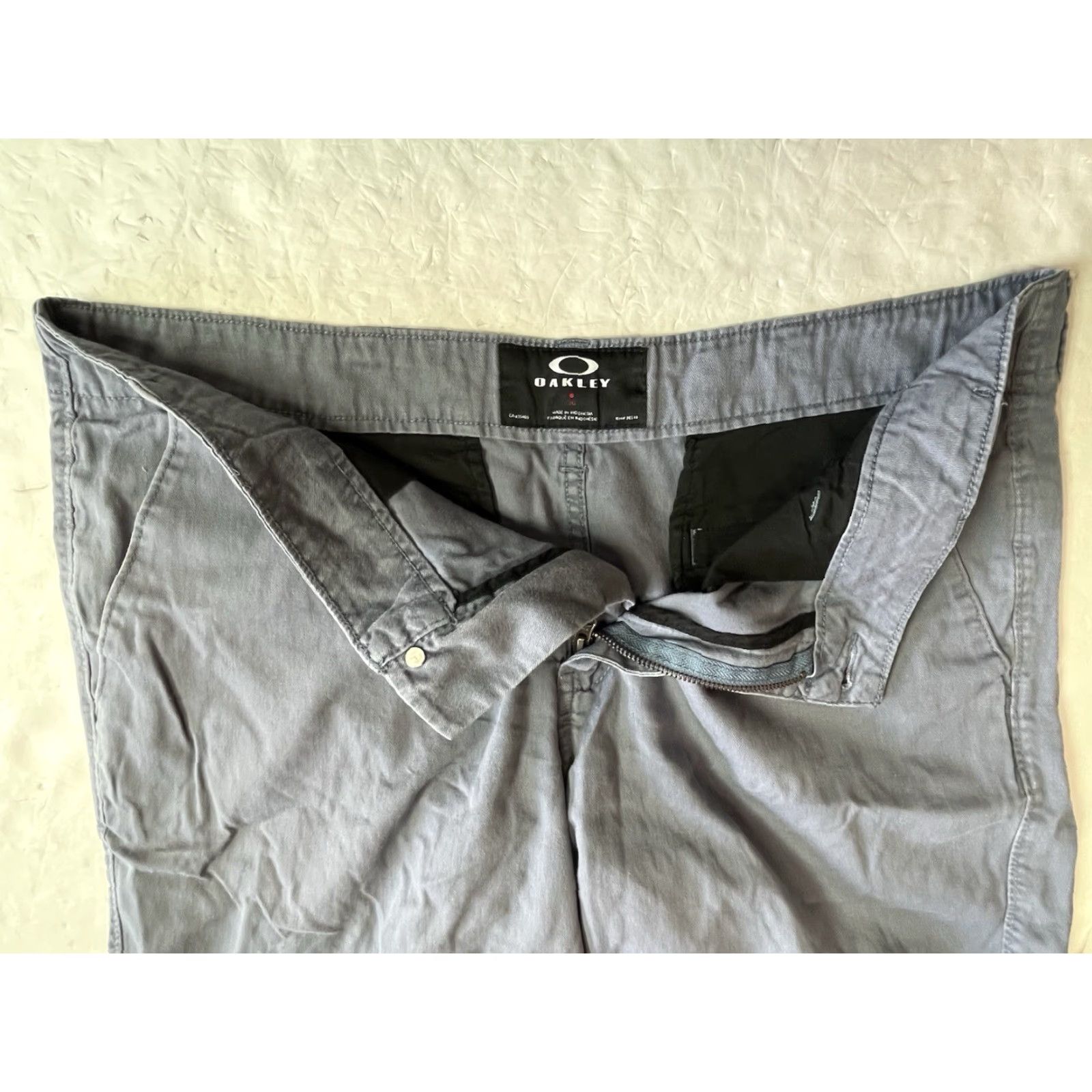Oakley Oakley Men's Regular Fit Chino Golf Shorts Gray Size 36 Size US 36 / EU 52 - 7 Thumbnail