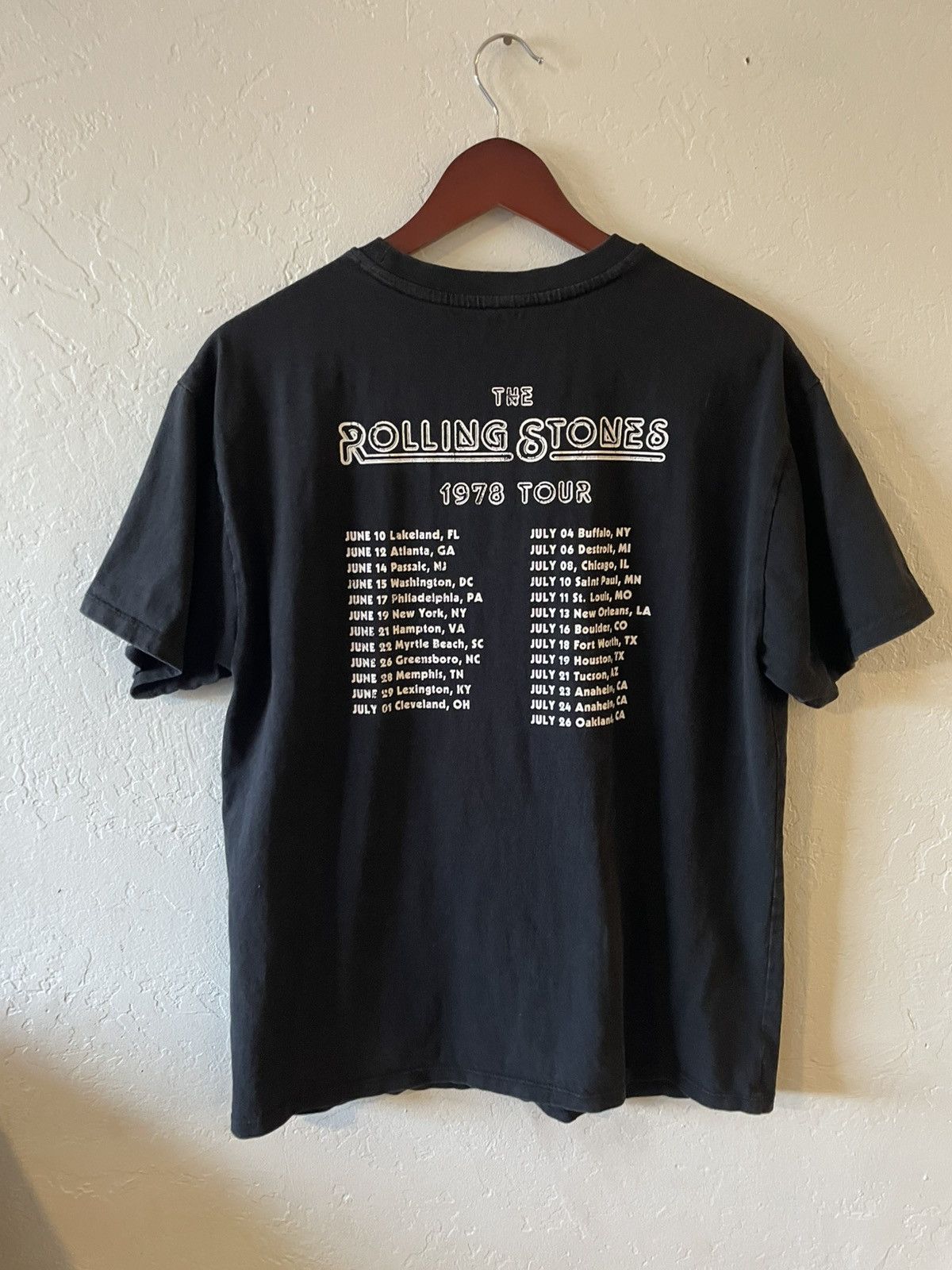 Other Modern Rolling Stones 1978 Tour Band Tee Large 22.5 X 27.5 Size US L / EU 52-54 / 3 - 6 Thumbnail