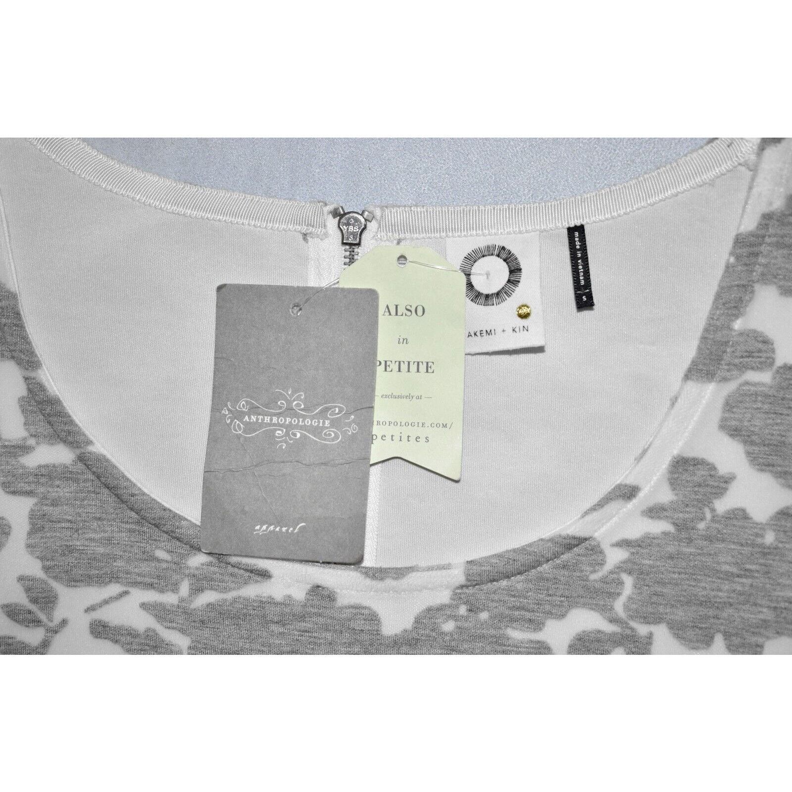 Anthropologie NWT AKEMI + KIN ANTHROPOLOGIE Gray Scuba Peplum Top Sz S $88 Size S / US 4 / IT 40 - 8 Thumbnail