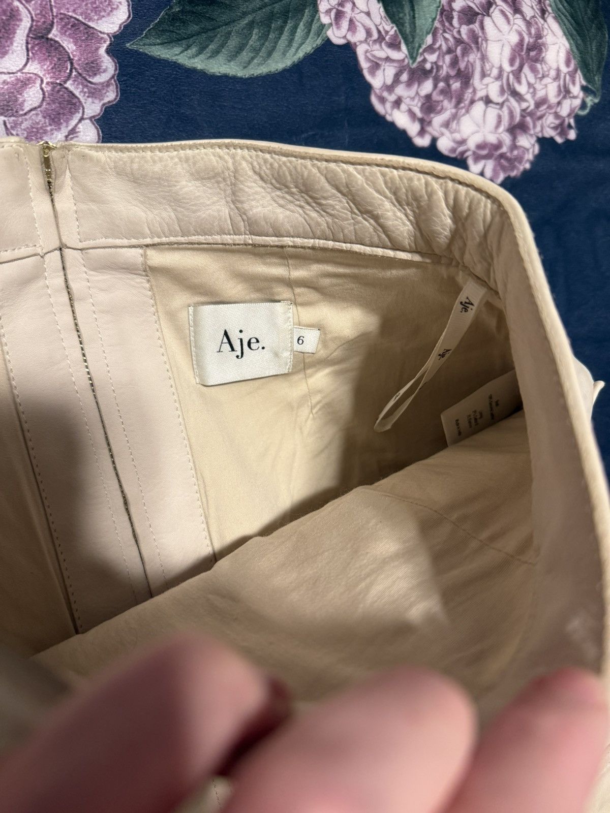 Aje Women’s Cream Leather Skirt Size 26" / US 2 / IT 38 - 7 Thumbnail