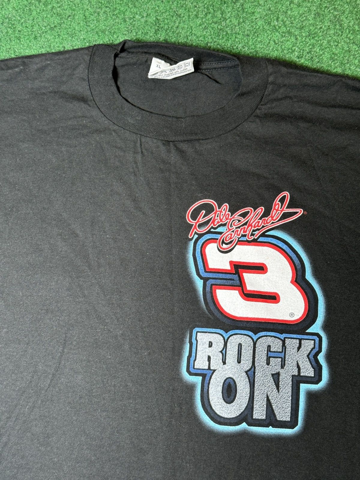 Chase Authentics × NASCAR × Vintage Vintage 90s Dale Earnhardt Sr Rock On Nascar Racing T Shirt Size US XL / EU 56 / 4 - 2 Thumbnail