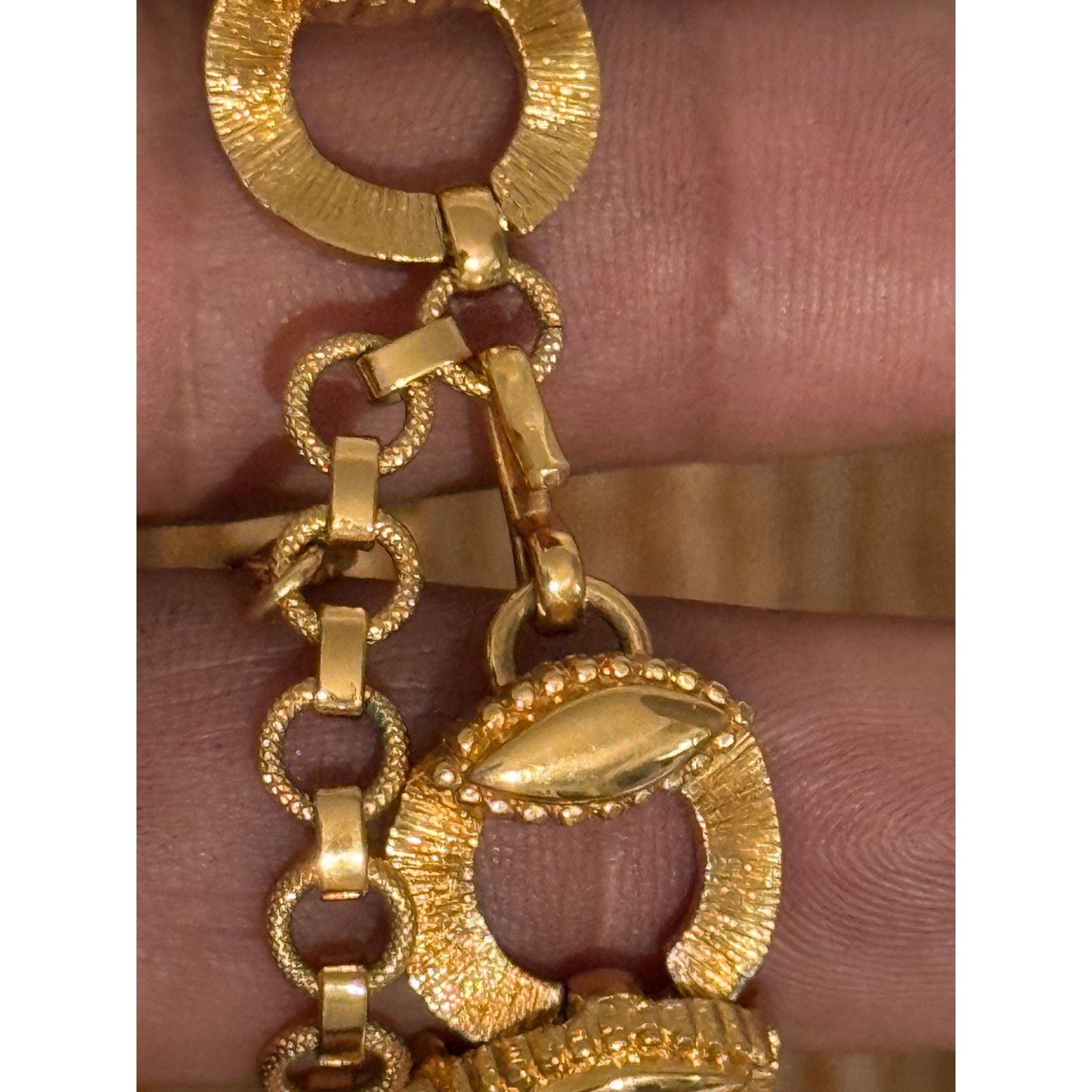 Monet Vintage Monet Chunky Runway Chain 14” Gold Tone Size ONE SIZE - 4 Thumbnail