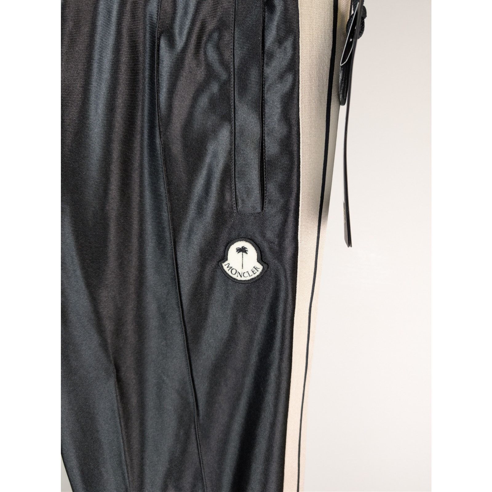 Moncler × Palm Angels o1rshd1 Shiny Track Pants in Black Size US 30 / EU 46 - 7 Thumbnail