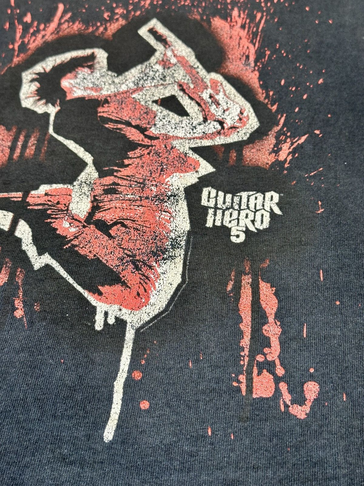 Playstation 🔥 2009 Guitar Hero 5 Xbox Playstation Sega Game T Shirt Size US L / EU 52-54 / 3 - 11 Thumbnail