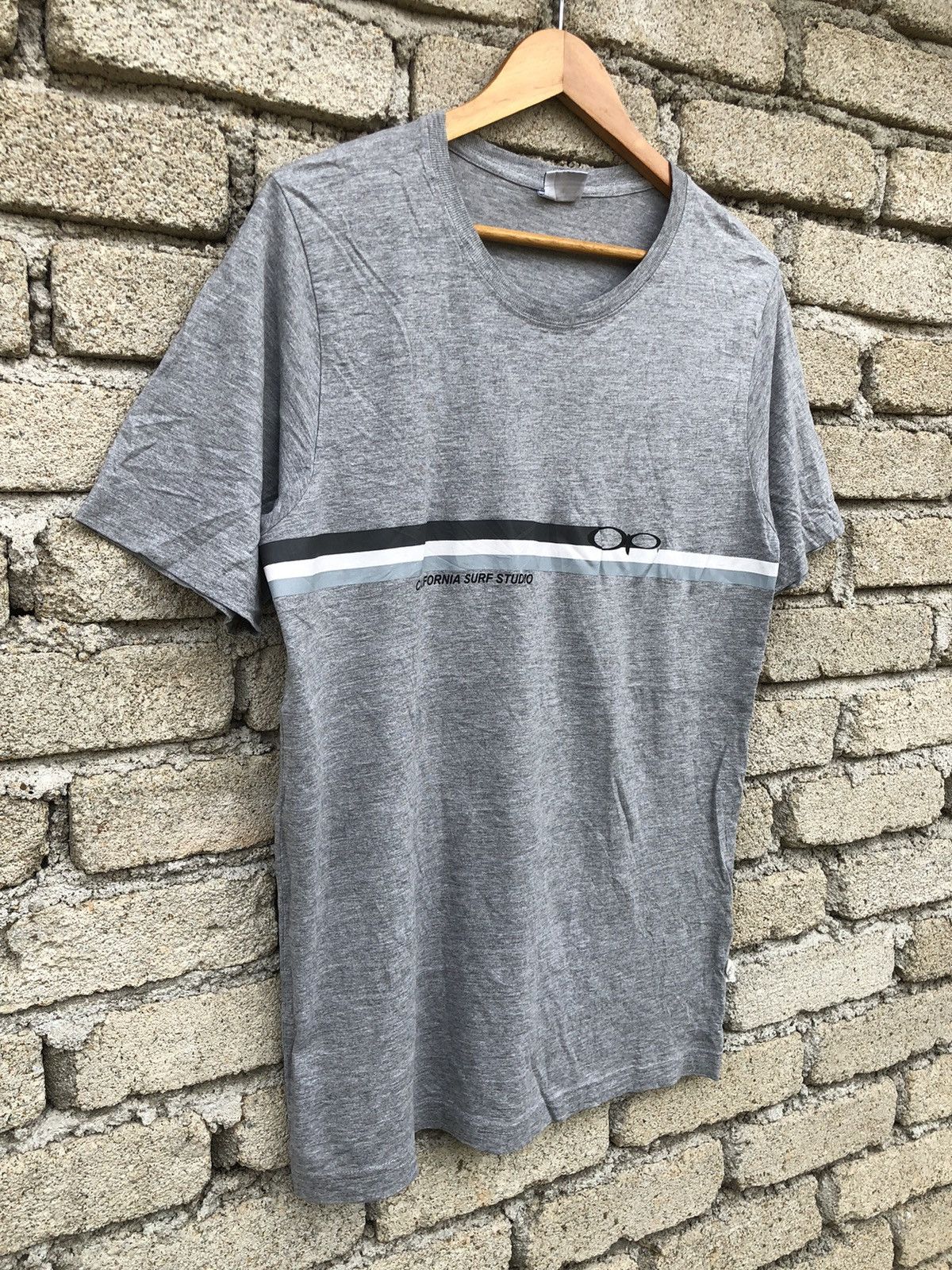 Vintage Vintage Y2K Ocean Pacific Surf Studio Peace Project Tee Size US M / EU 48-50 / 2 - 3 Thumbnail