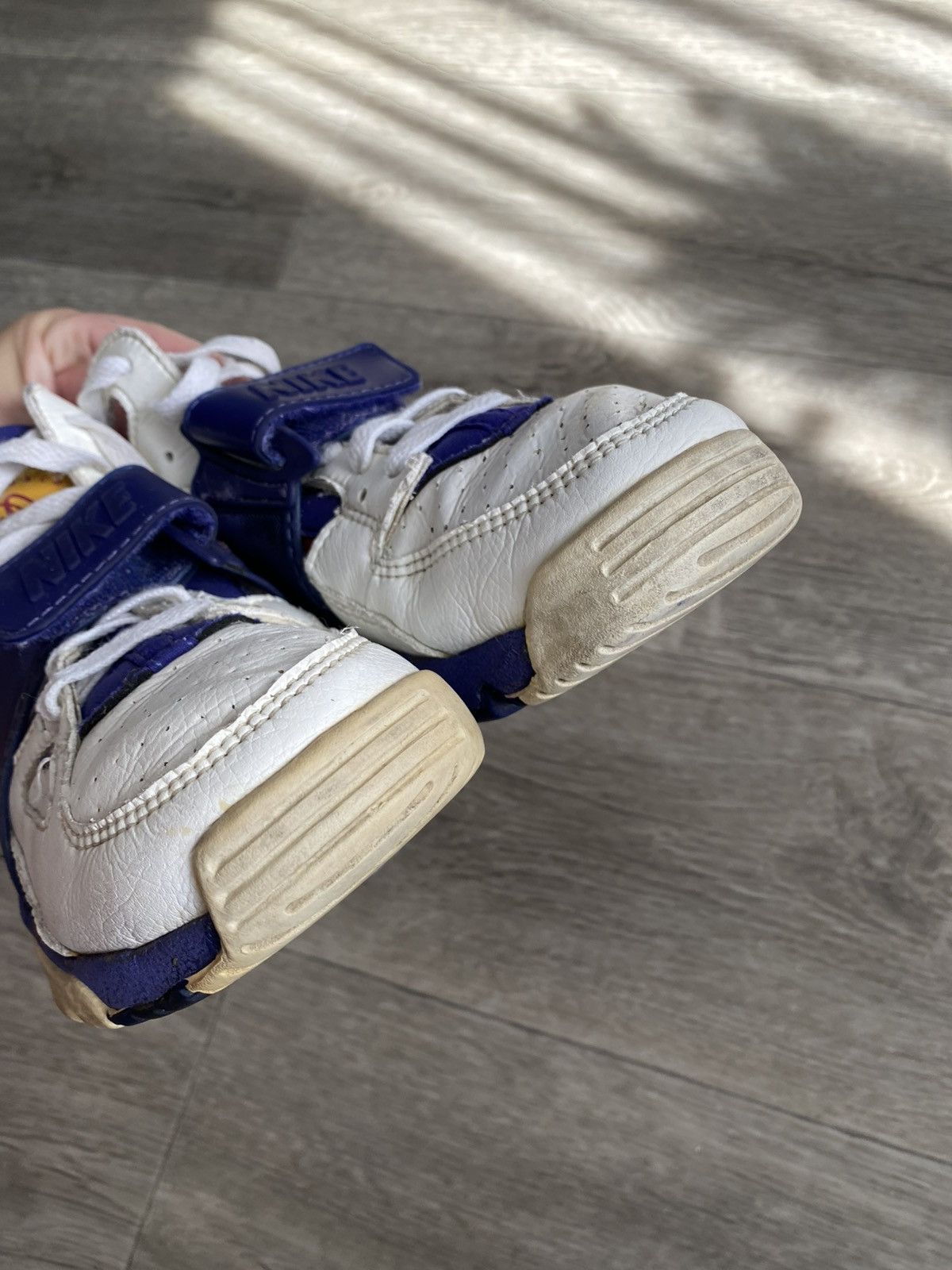 Nike 🫧NIKE AIR FLIGHT HUARACHE 1991 White Size US 8 / EU 41 - 18 Thumbnail