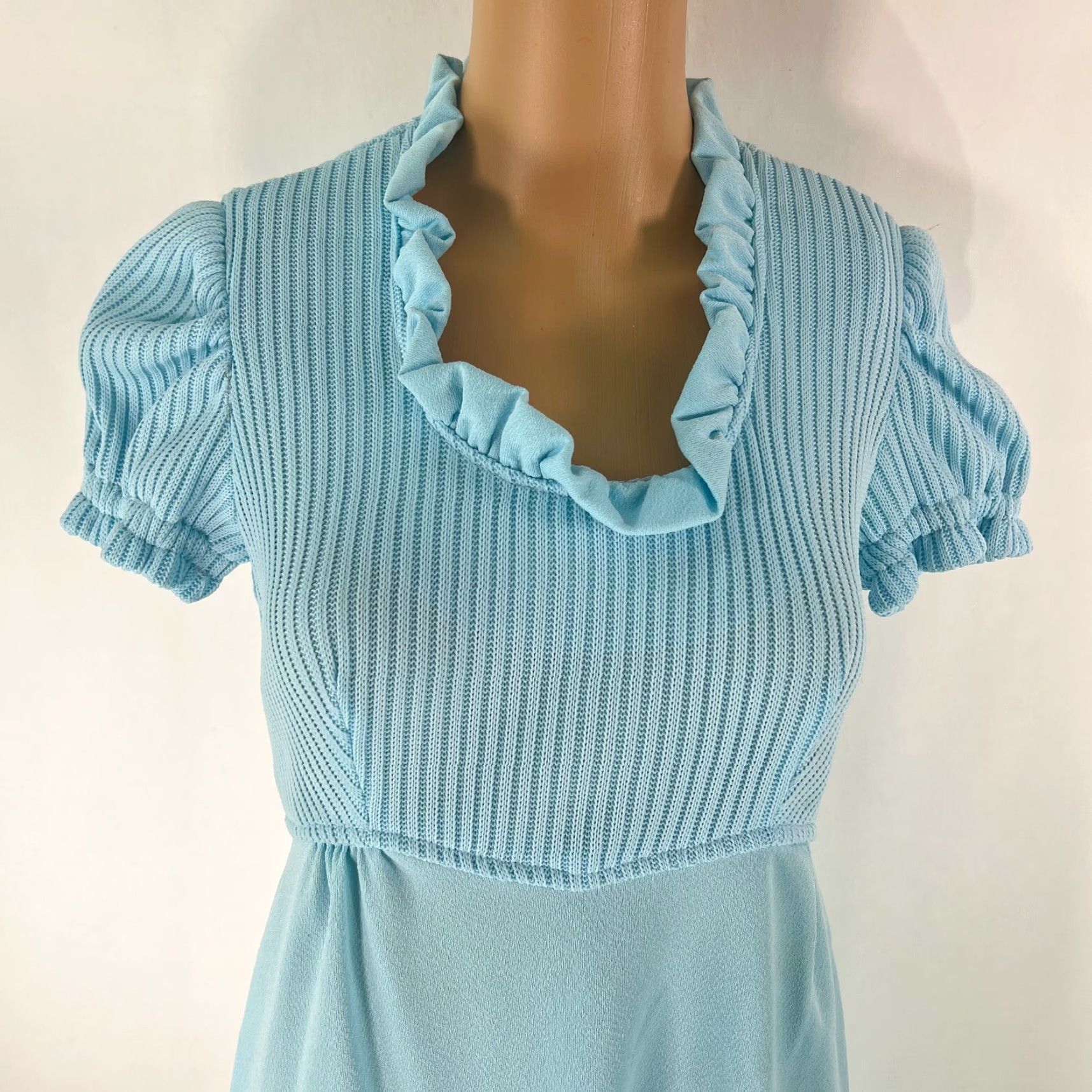 Vintage VINTAGE ILGWU Dress Maxi Blue 11 Women's Puff Sleeves Ruffled Tie Waist Knit Cocktail 58 in Chest 16 in US Size L / US 10 / IT 46 - 3 Thumbnail