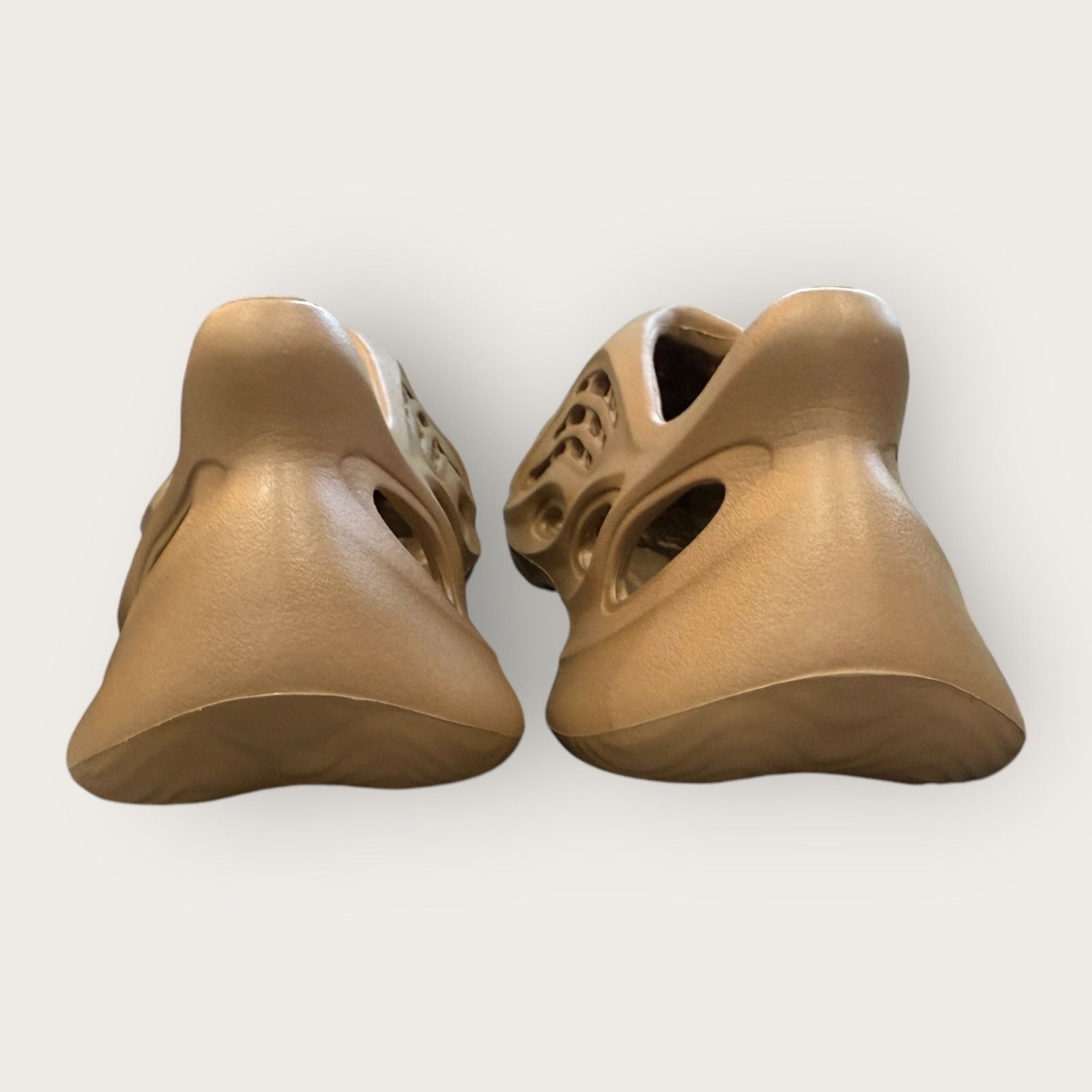 Yeezy Yeezy Foam Runner ‘Clay Taupe’ Size US 6 / IT 36 - 7 Thumbnail