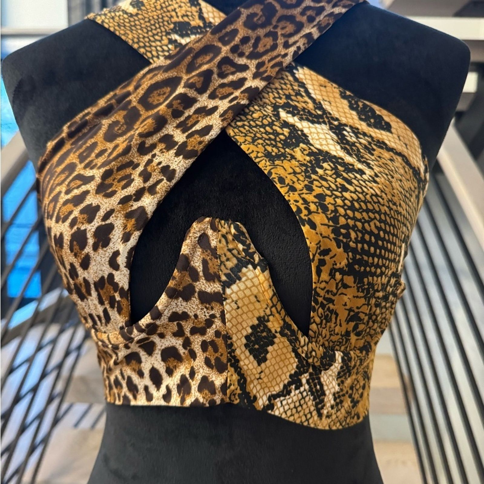 Other New Leopard Print Cross Halter Top size XS Size S / US 4 / IT 40 - 2 Thumbnail