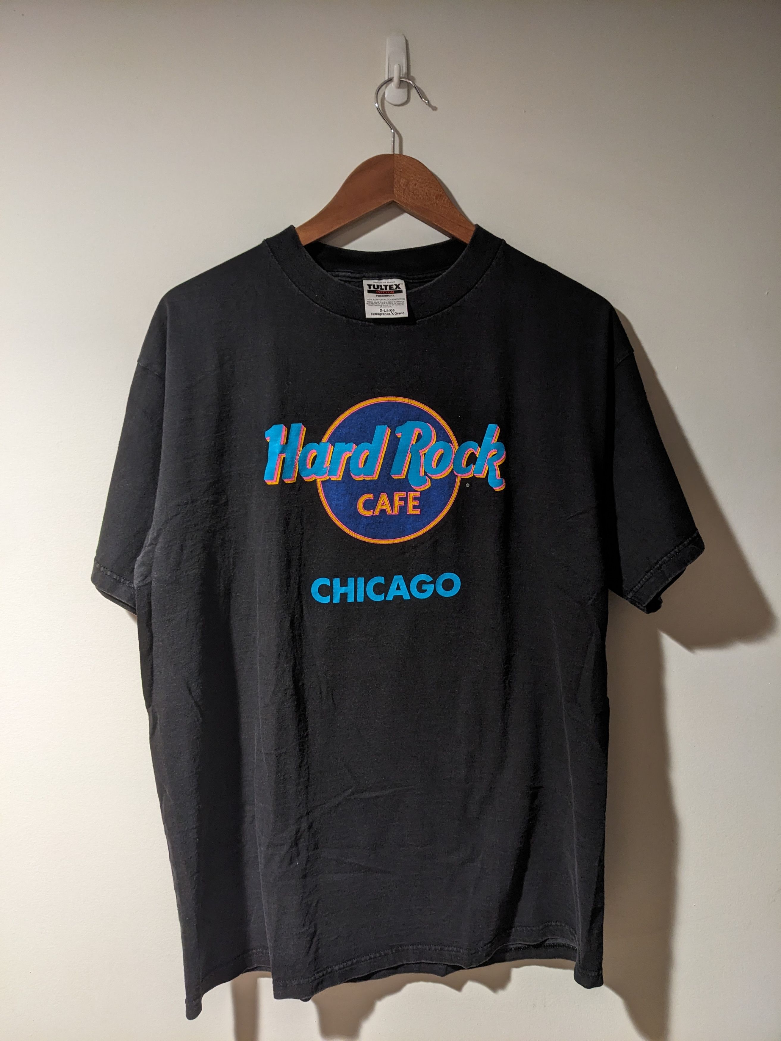 Hard Rock Cafe × Vintage Vintage 90s Hard Rock Cafe Chicago Logo X-Large T-Shirt Size US XL / EU 56 / 4 - 1 Thumbnail