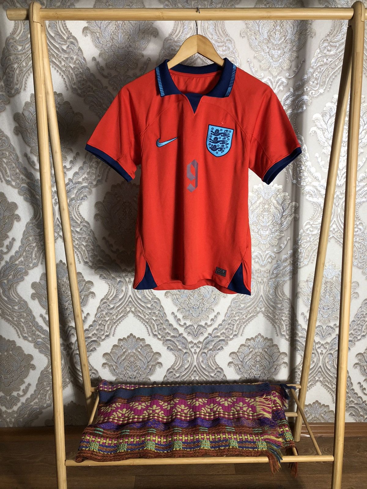 Nike VINTAGE NIKE ENGLAND SOCCER JERSEY BAYERN RETRO BLOKE Y2K Size US S / EU 44-46 / 1 - 3 Thumbnail