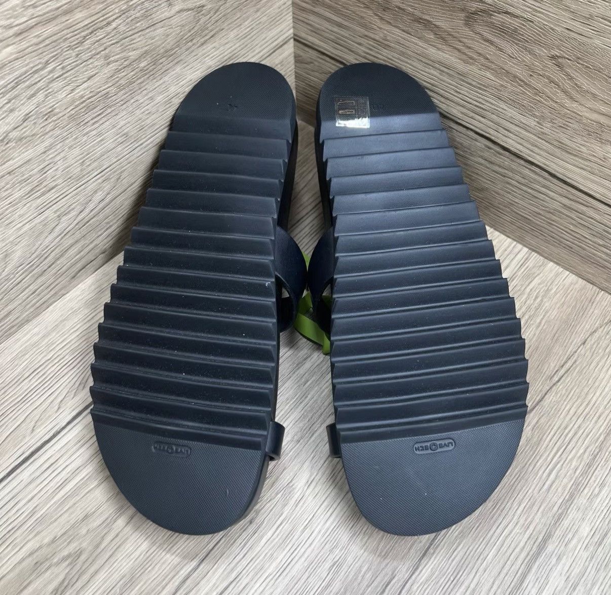 Rick Owens Rick Owens Black Thong Slippers J41 Size US 7 / EU 40 - 5 Thumbnail