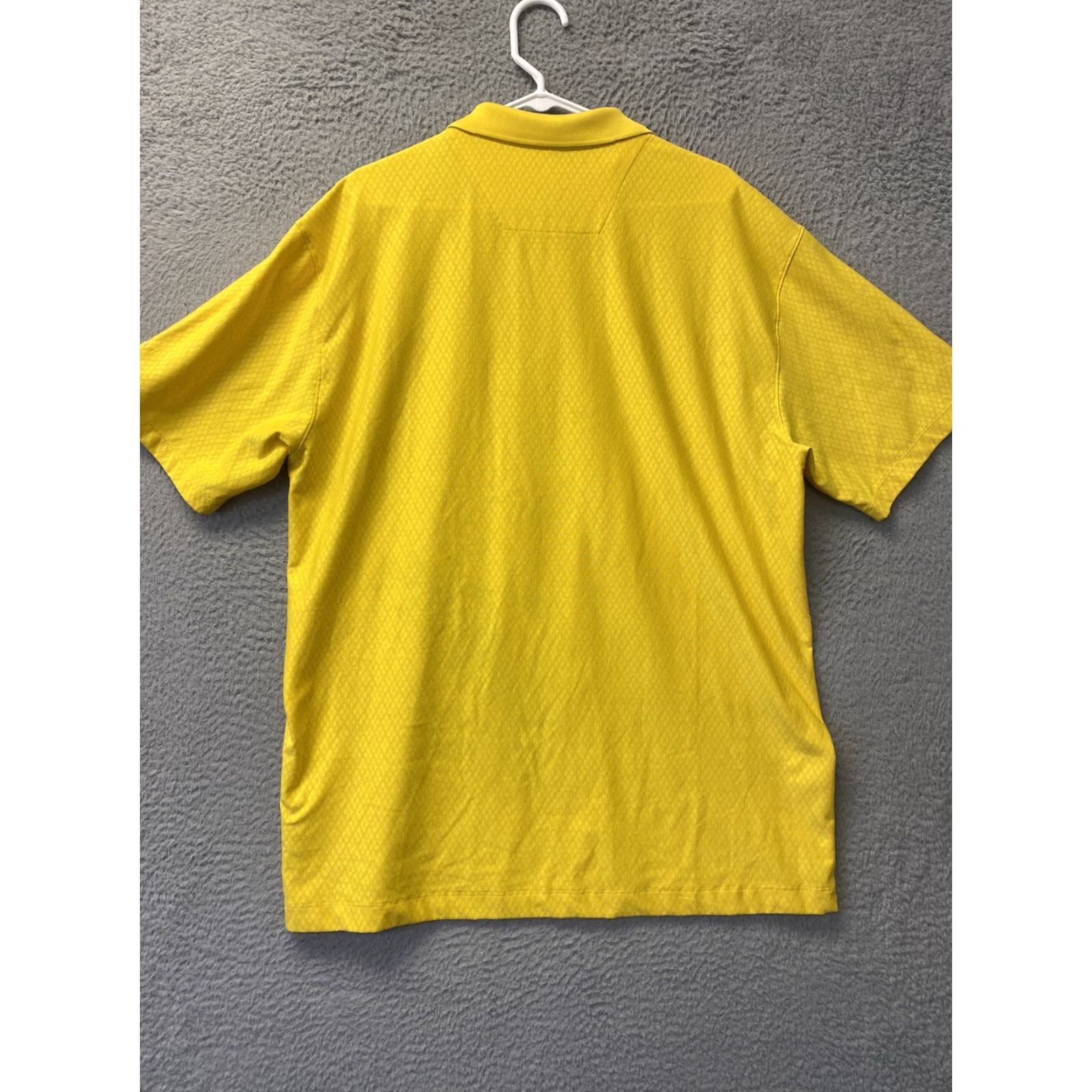 Under Armour Under Armour Polo Golf XL Men's Adult Short Sleeve Yellow Polyester 111-26 / 111-26 Golf Nike Product Line Blue? Size US XL / EU 56 / 4 - 7 Thumbnail