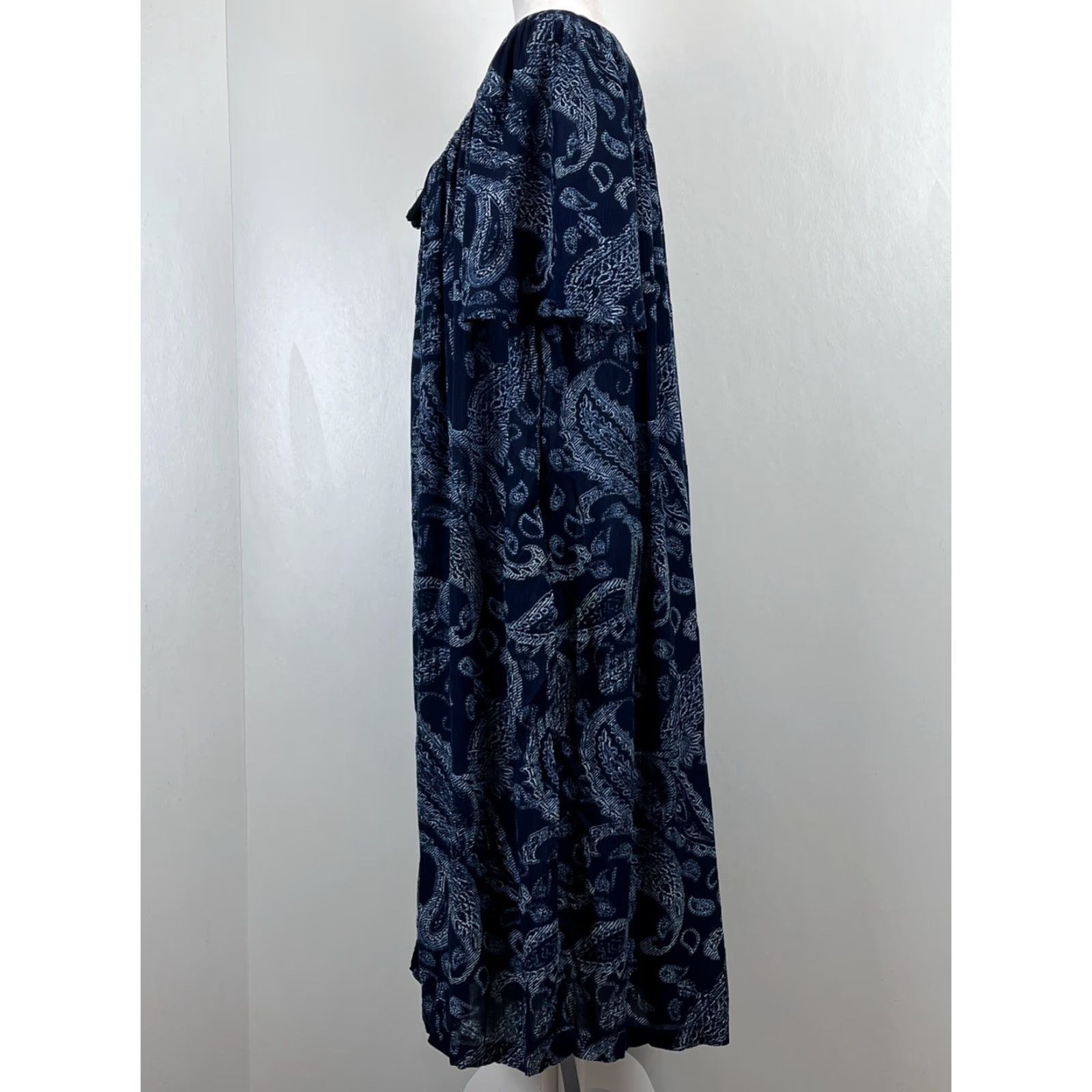 Vintage GO SOFTLY PATIO Dress Mumu Women S Midi Flutter Sleeves Zip Round Neck Blue Paisley Casual Dressy Lounge 3/4 Zip Coastal Grandma Women SMA? Size S / US 4 / IT 40 - 2 Thumbnail