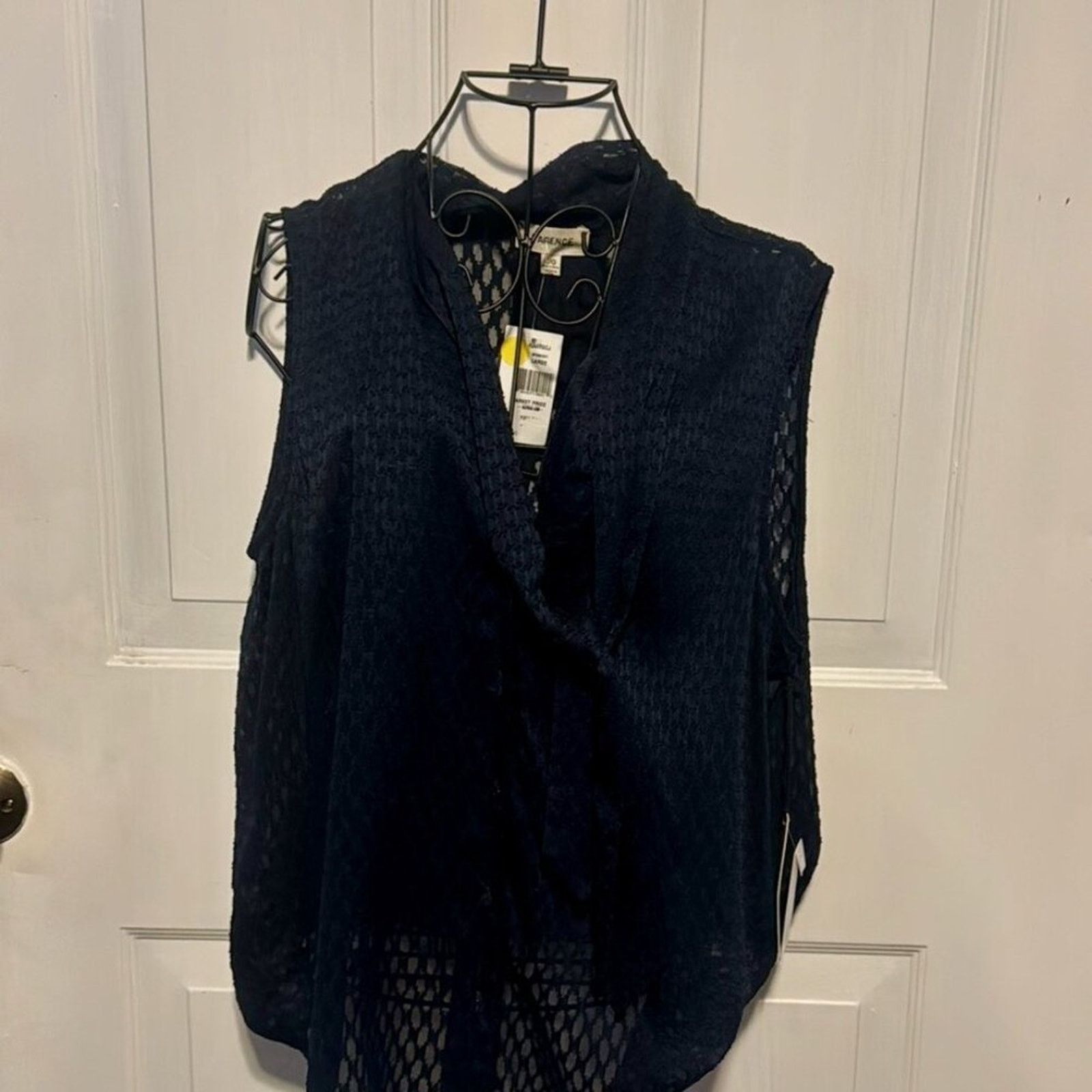 L'AGENCE L'Agence Navy Tie Neck Lace V Neck Sleeveless Sheer Blouse Size L / US 10 / IT 46 - 7 Thumbnail