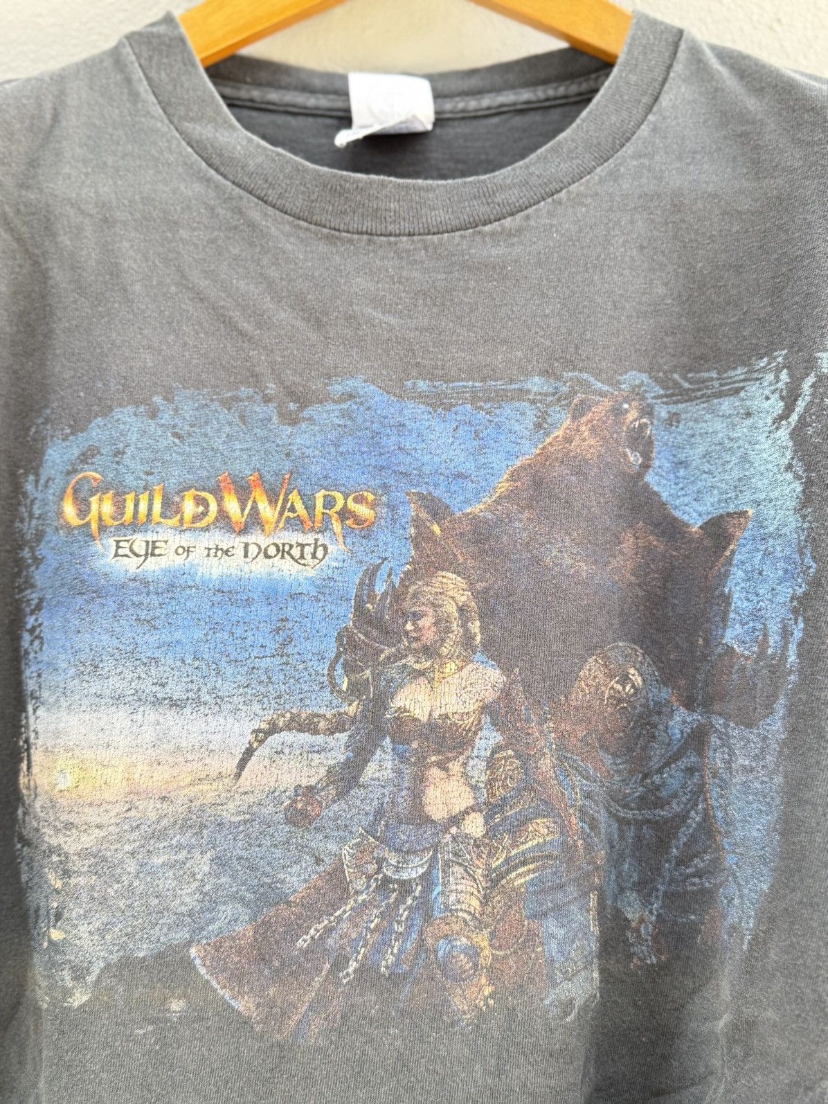 Optic Gaming Thrashed Vintage Guild Ward Eye Of The North Faded Grunge T Size US XL / EU 56 / 4 - 2 Thumbnail