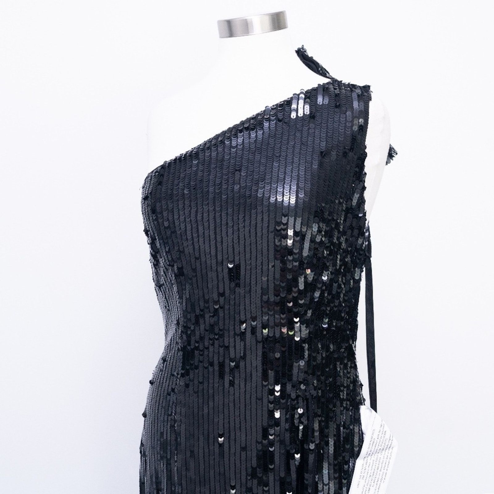 Designer Mac Duggal. Sequined One Shoulder Back Bow Detail Gown. Size M / US 6-8 / IT 42-44 - 6 Thumbnail