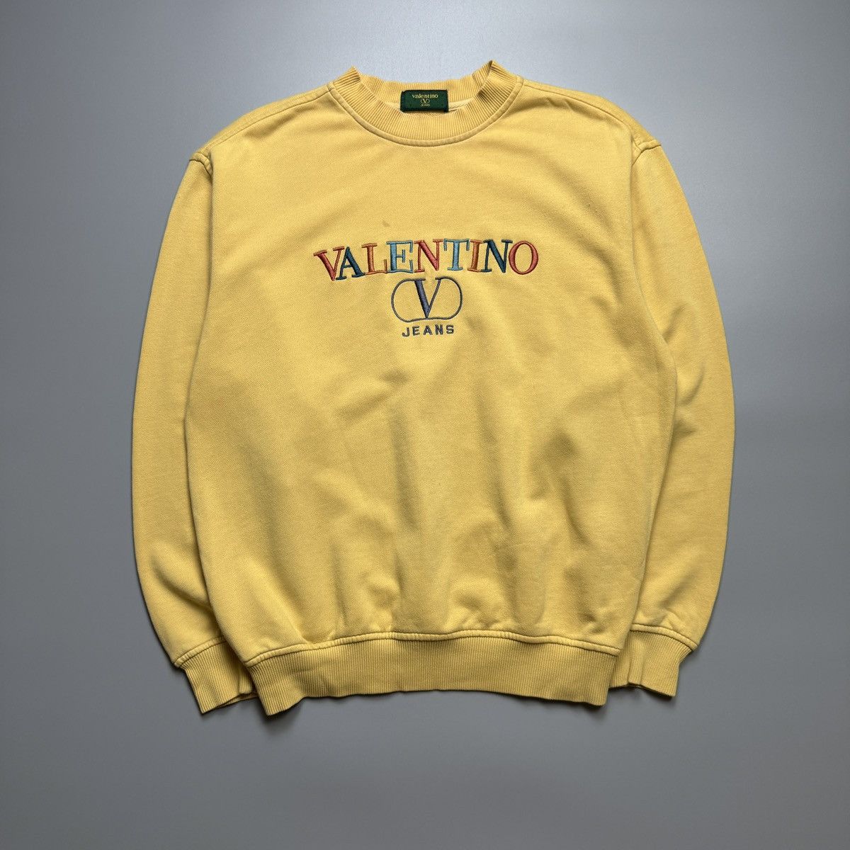 Valentino Valentino - Vintage Embroidered Script Logo - Sweater Size US M / EU 48-50 / 2 - 1 Thumbnail