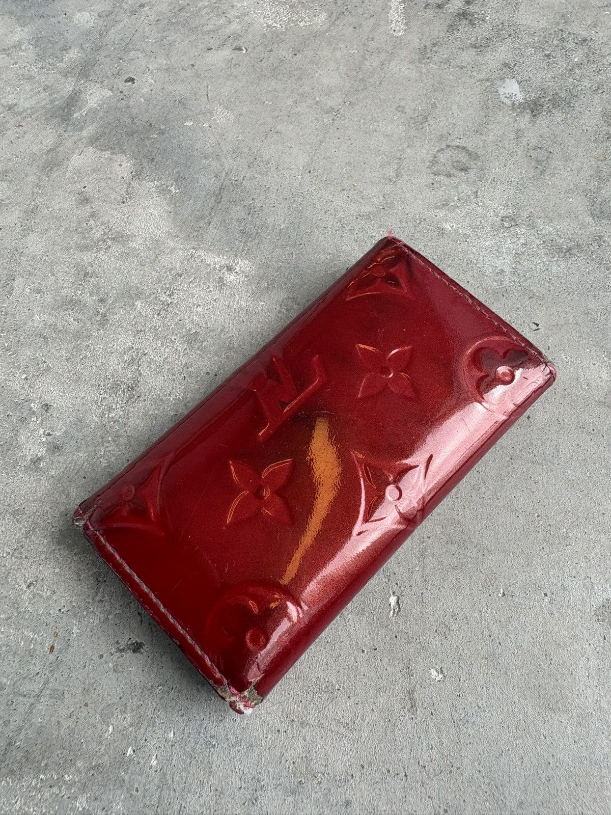 Louis Vuitton LV Red Monogram Key Holder Accessory Size ONE SIZE - 2 Thumbnail