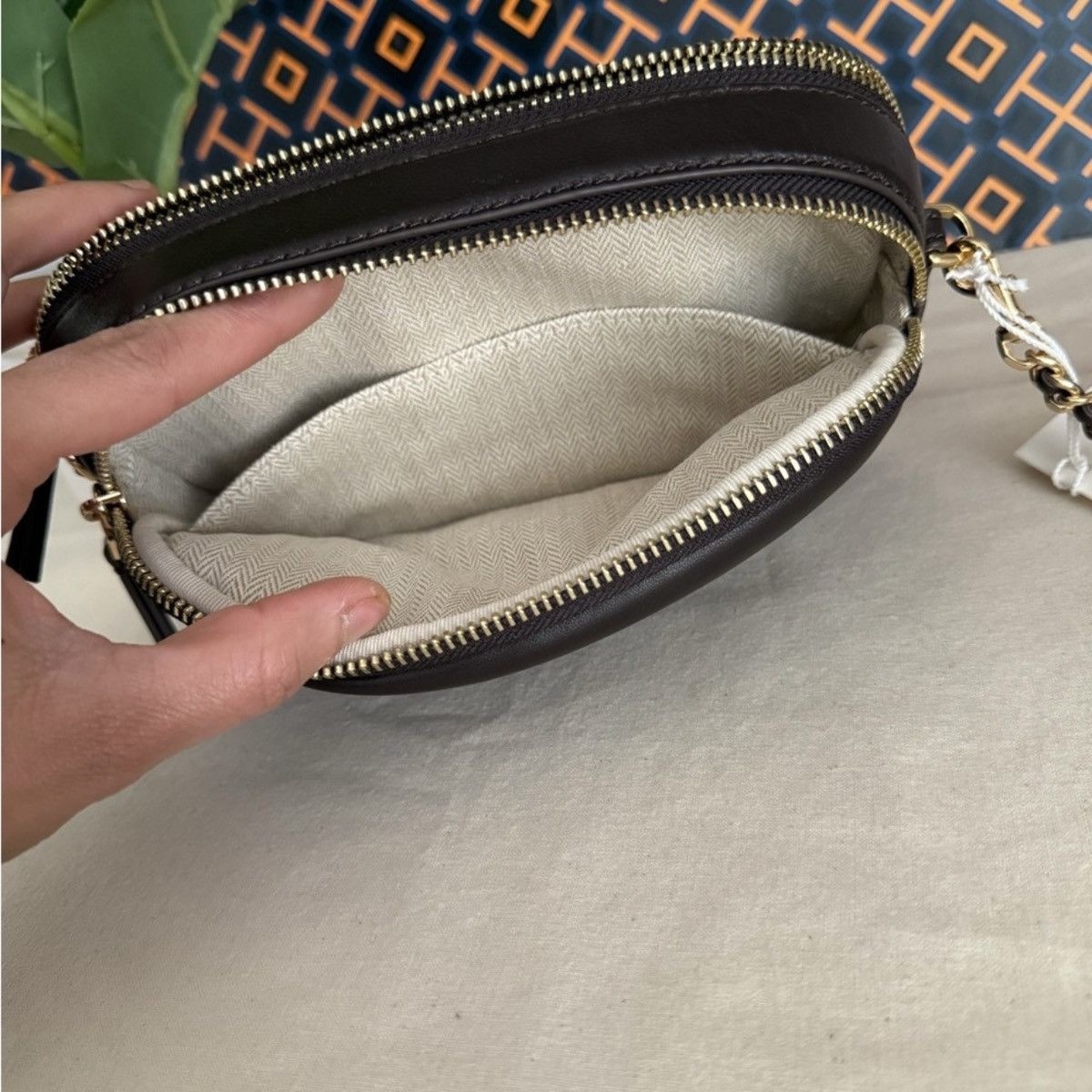 Tory Burch NWT Tory Burch Britten Brown Leather puffy Crossbody Bag Size ONE SIZE - 7 Thumbnail