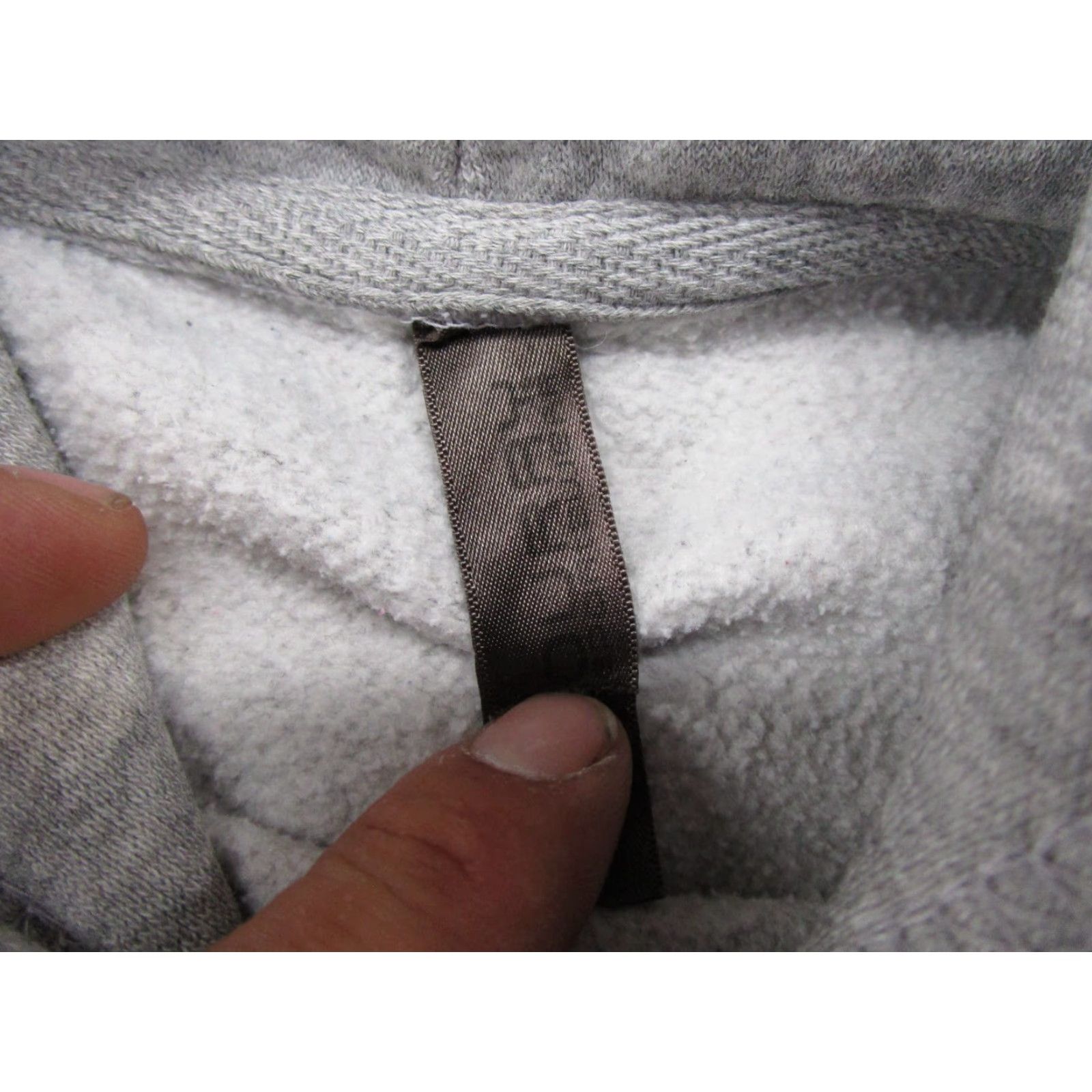 Vintage Custer State Park Buffalo Round Up Graphic Hoodie Adult Mens Size L Y2K Read Ouray Gray Fur Sleeve Long Sleeve Sports Hooded Pullover All Seasons Size US L / EU 52-54 / 3 - 3 Thumbnail