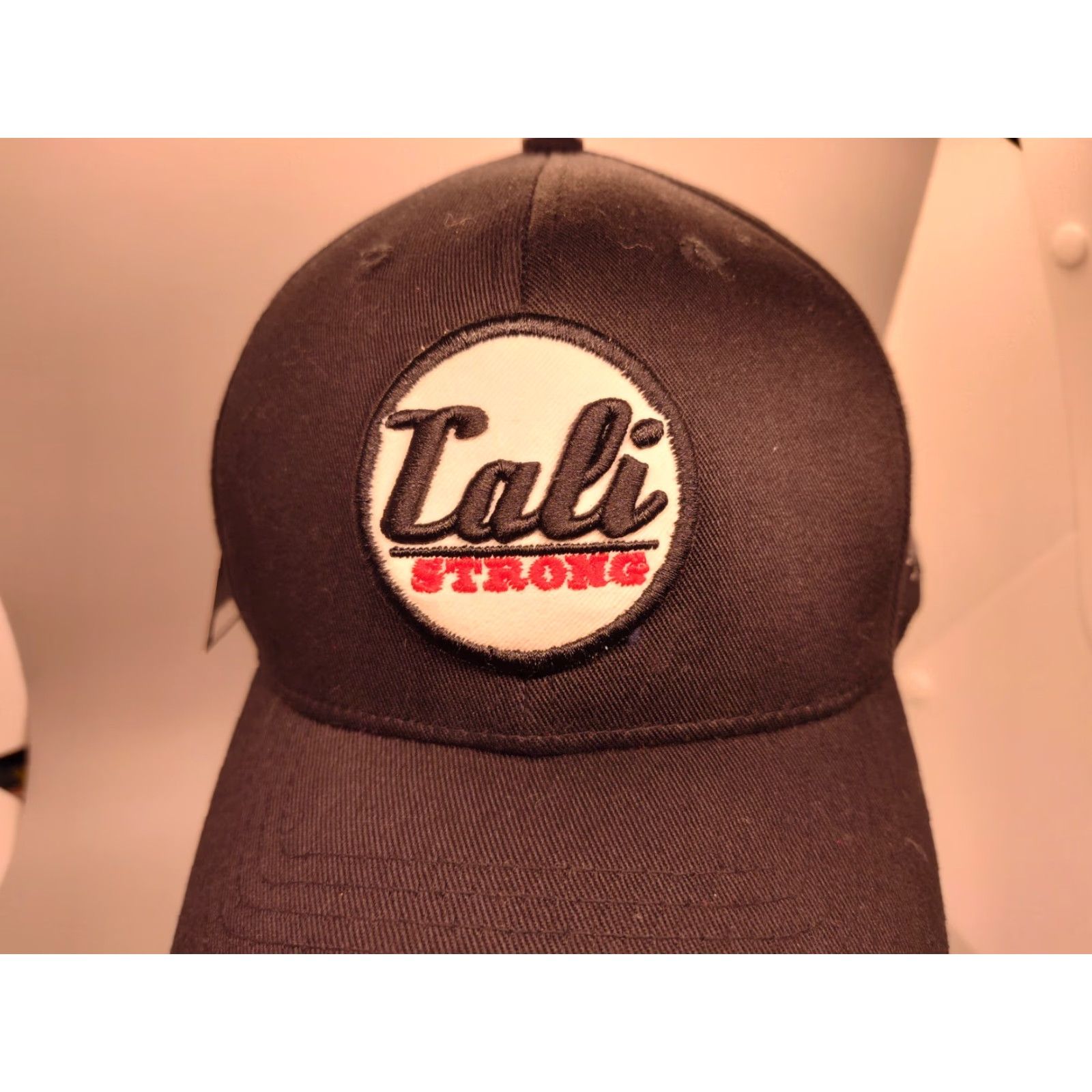 Vintage Cali Strong Fitted Men's Hat Black L/XL Front Badge NWT California Sports Ball Cap Mens Brand Cali Strong Embroidered Badge Back Spellout Bearing Bear Size ONE SIZE - 2 Thumbnail
