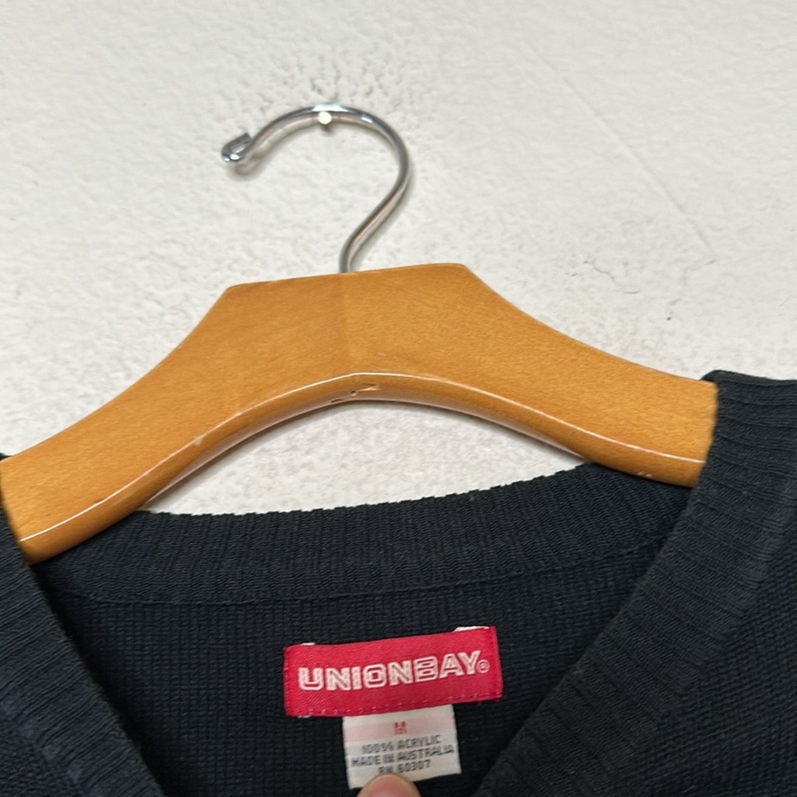 UNIONBAY × Vintage VTG 1990s Union Bay Striped Sweater Black Red Size Large Size US L / EU 52-54 / 3 - 8 Thumbnail