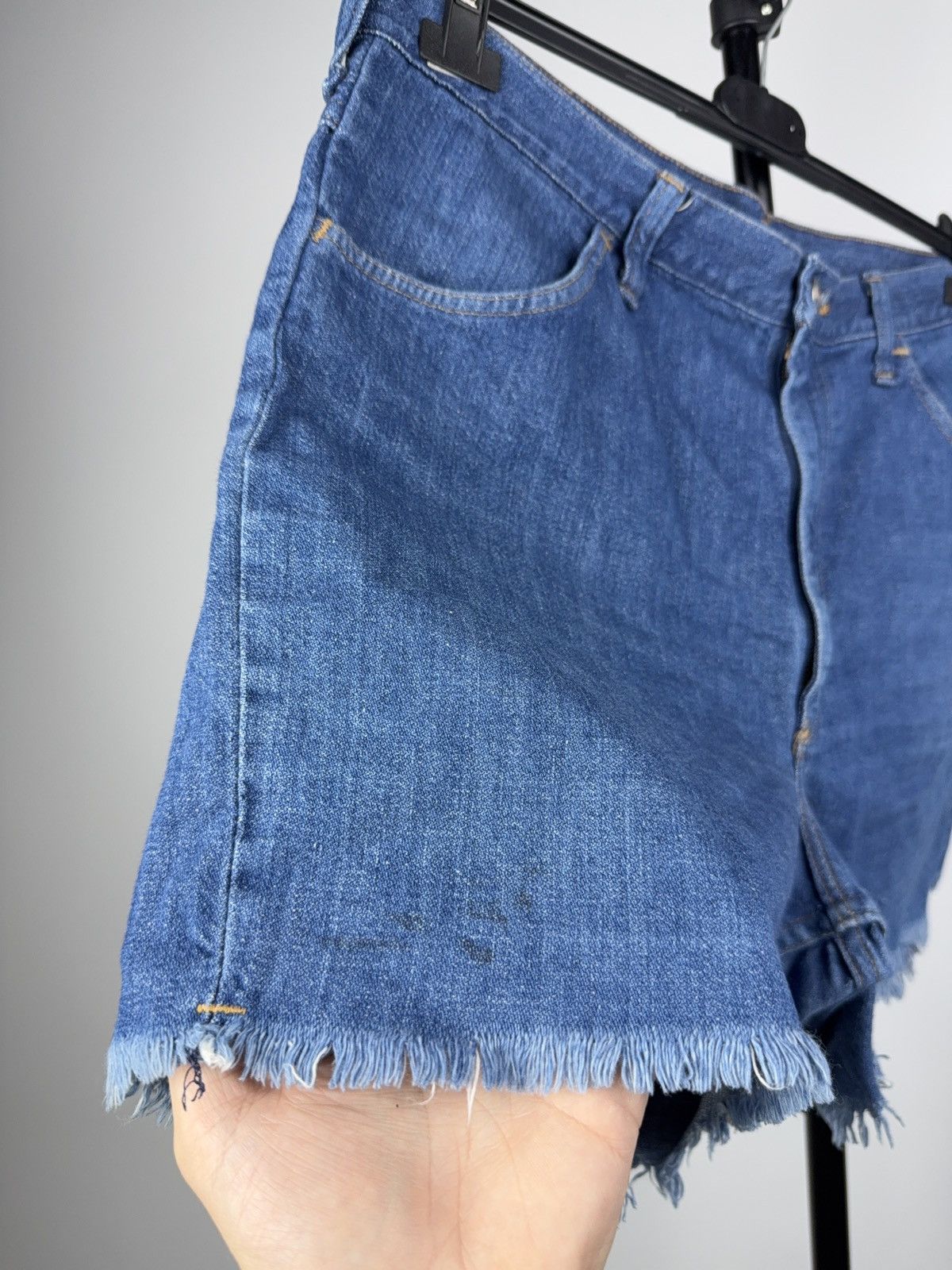 Wrangler Retro 80s Wrangler Vintage Cutoff Denim Shorts W34 Size US 34 / EU 50 - 3 Thumbnail