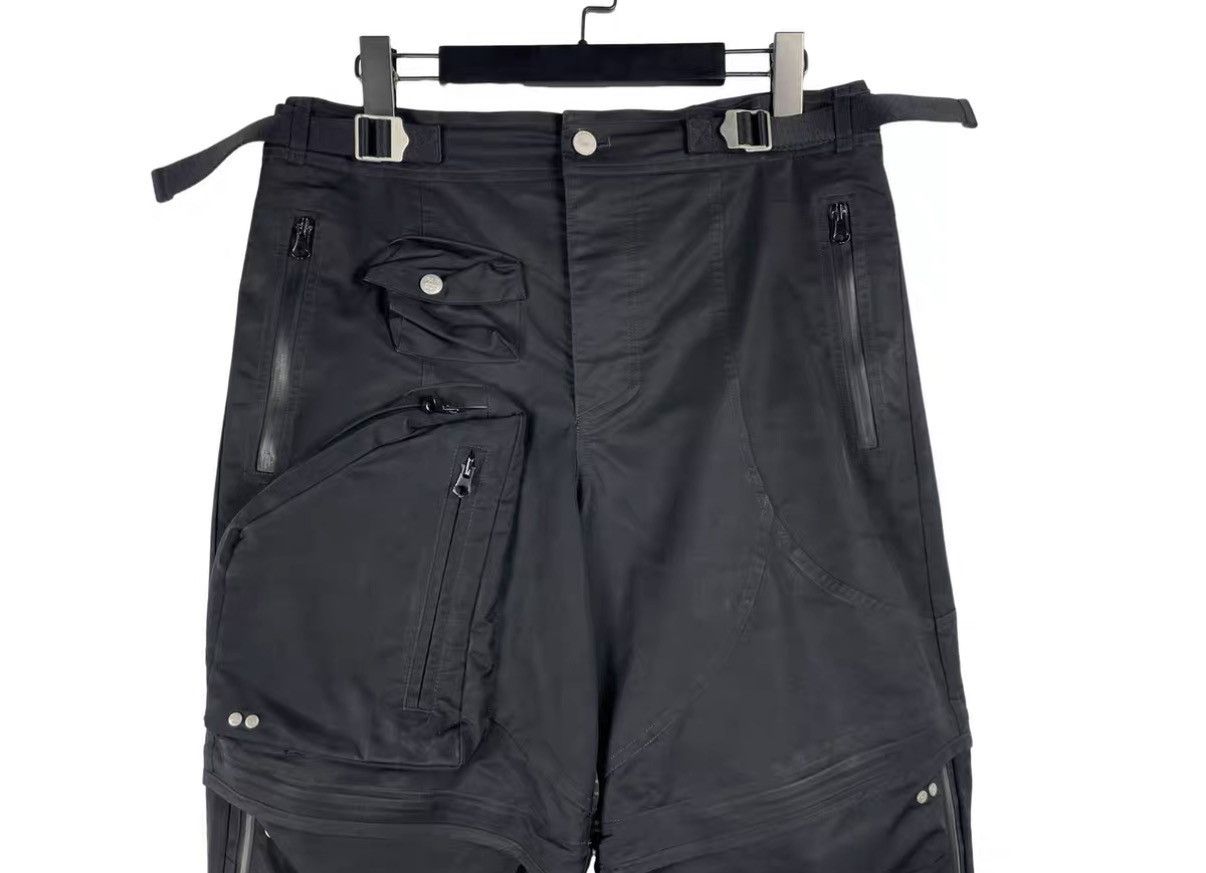 FAR FROM WHAT Far Archive 2-in-1 3D Multi-Pocket Zip Cargo Pants J31 Size US 34 / EU 50 - 3 Thumbnail