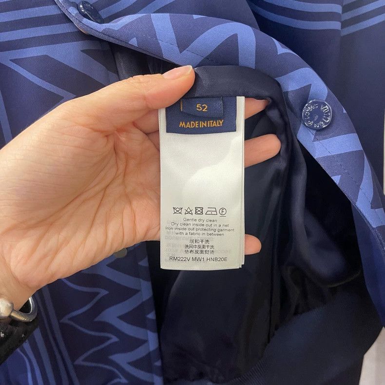 Louis Vuitton LOUIS VUITTON Striped printed jacket Size US L / EU 52-54 / 3 - 3 Thumbnail