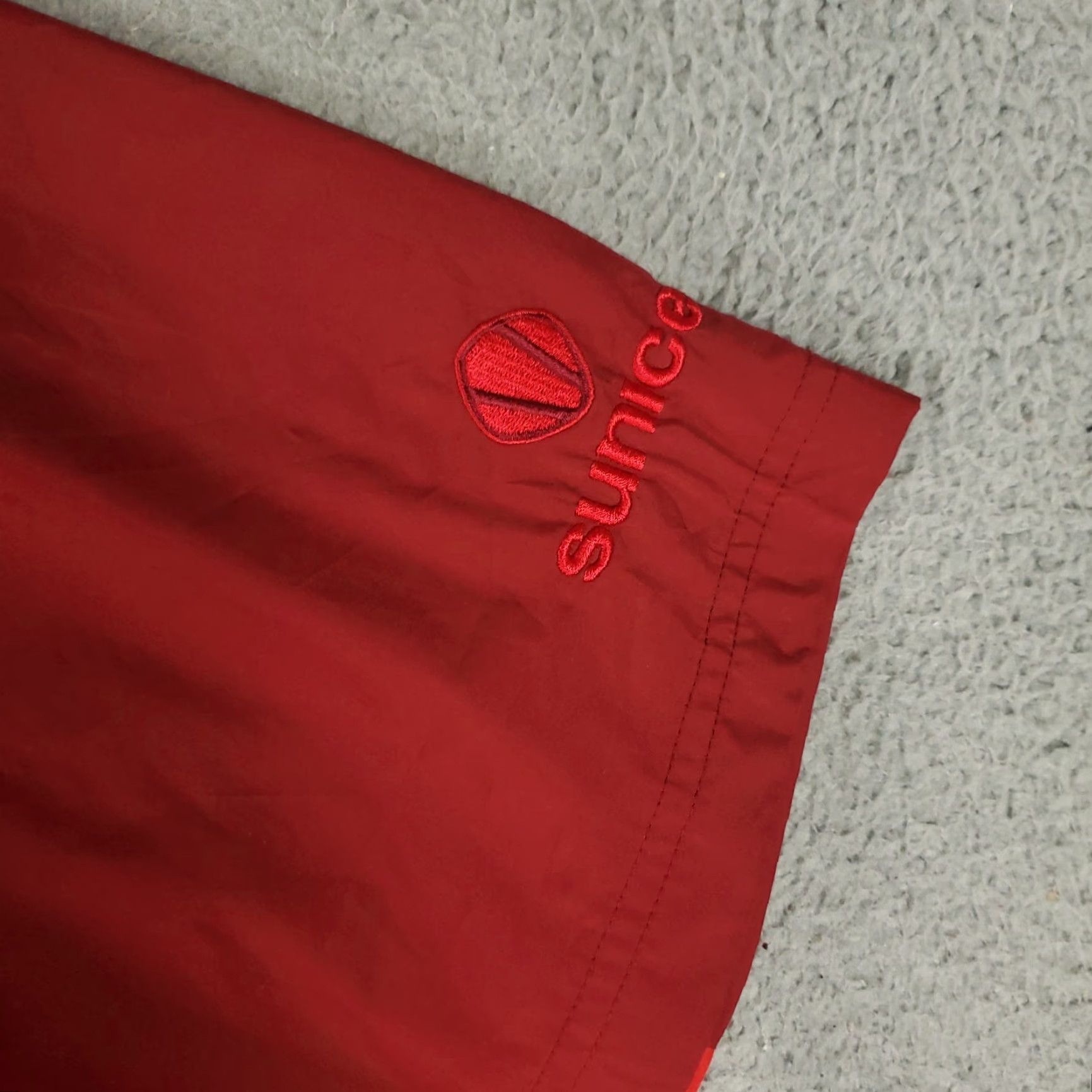 Vintage Sunice Jacket Mens M Red Windbreaker Short Sleeve Pullover Jacket Outdoor Athletic Activewear General Sports 90s? Size US M / EU 48-50 / 2 - 4 Thumbnail