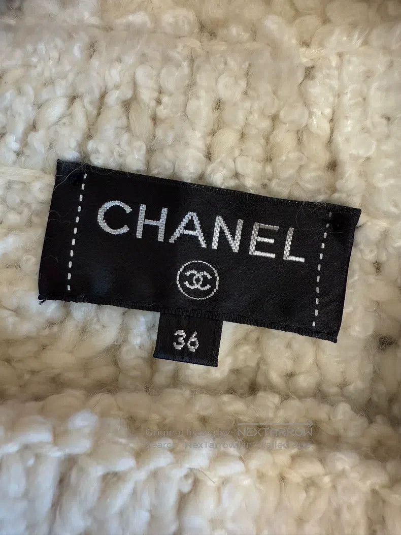 Chanel Chanel Gold double C buckle wool blend knitted cardigan co Size XXS / US 00 / IT 34 - 5 Thumbnail